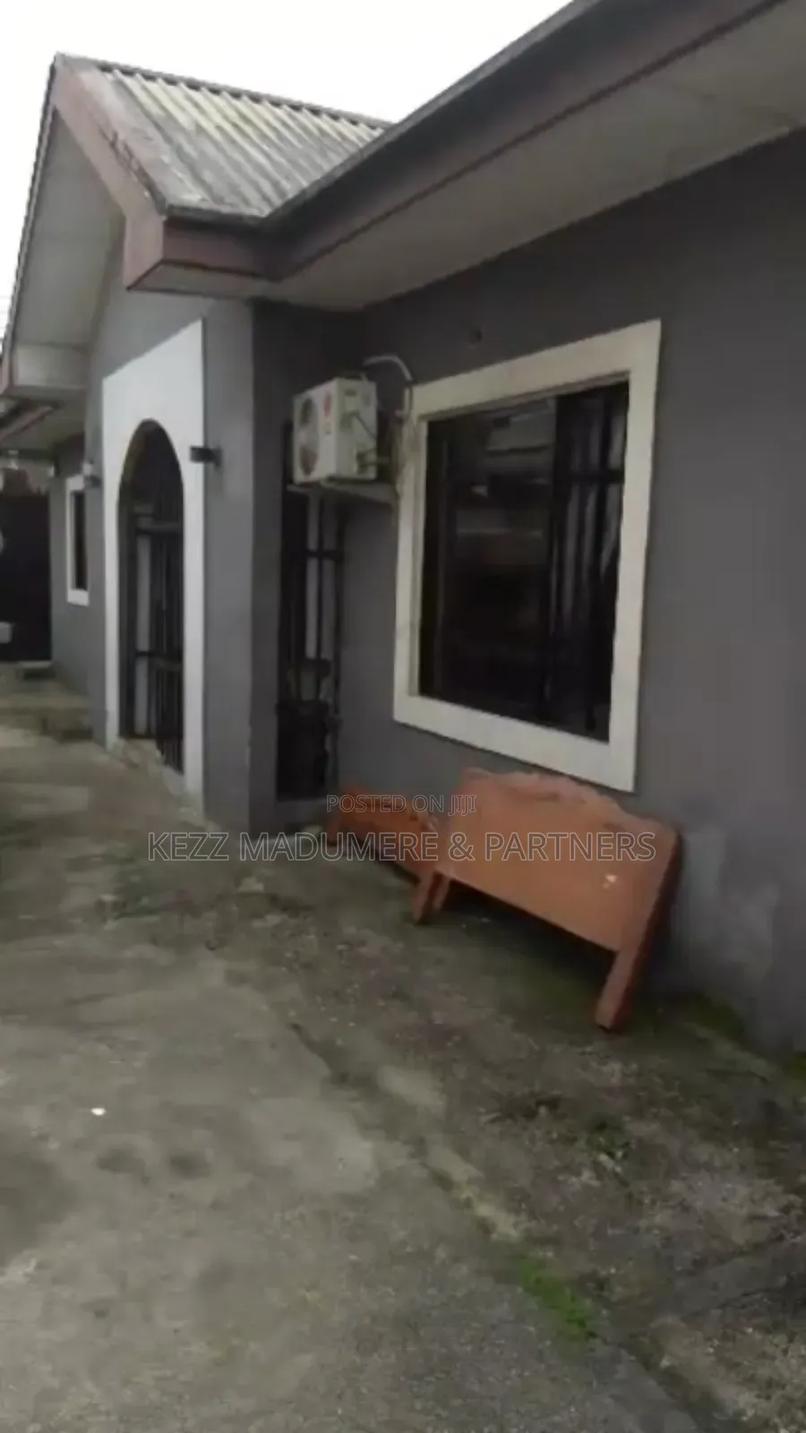 6bdrm Bungalow in Off Nta Road , Port for sale in Port-Harcourt