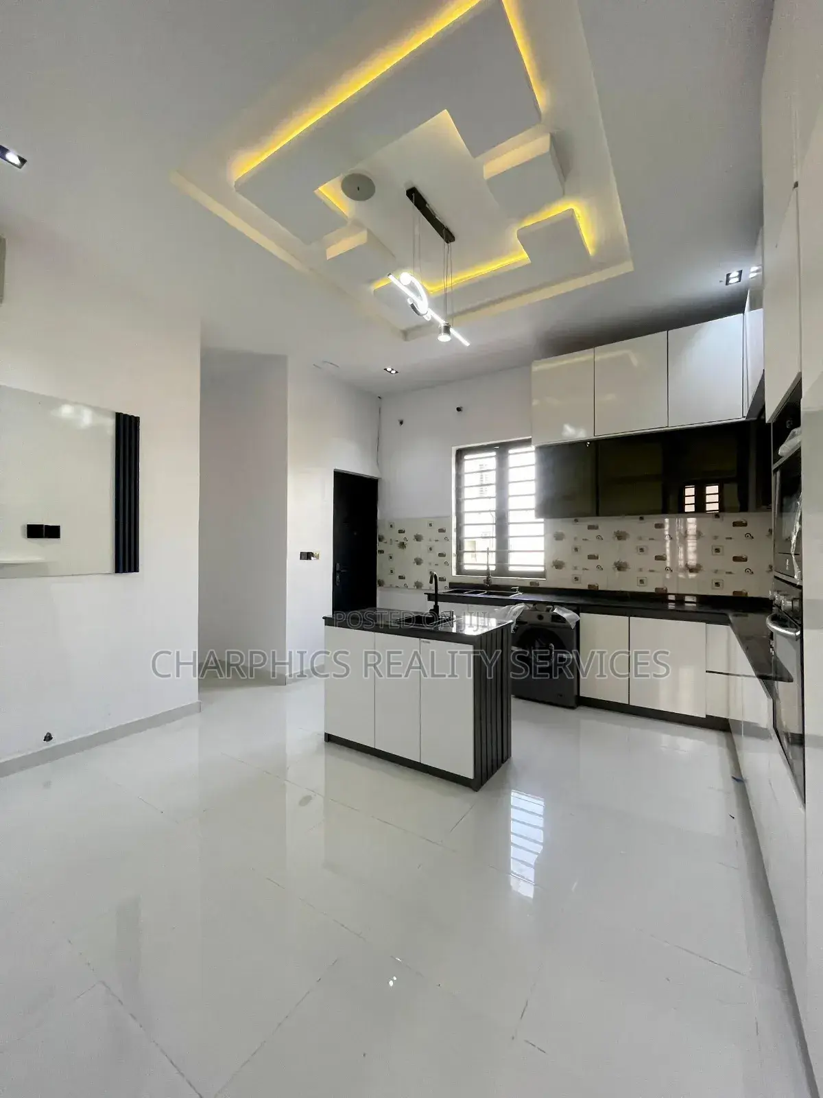 5bdrm Duplex in Ajah for sale in Ajah
