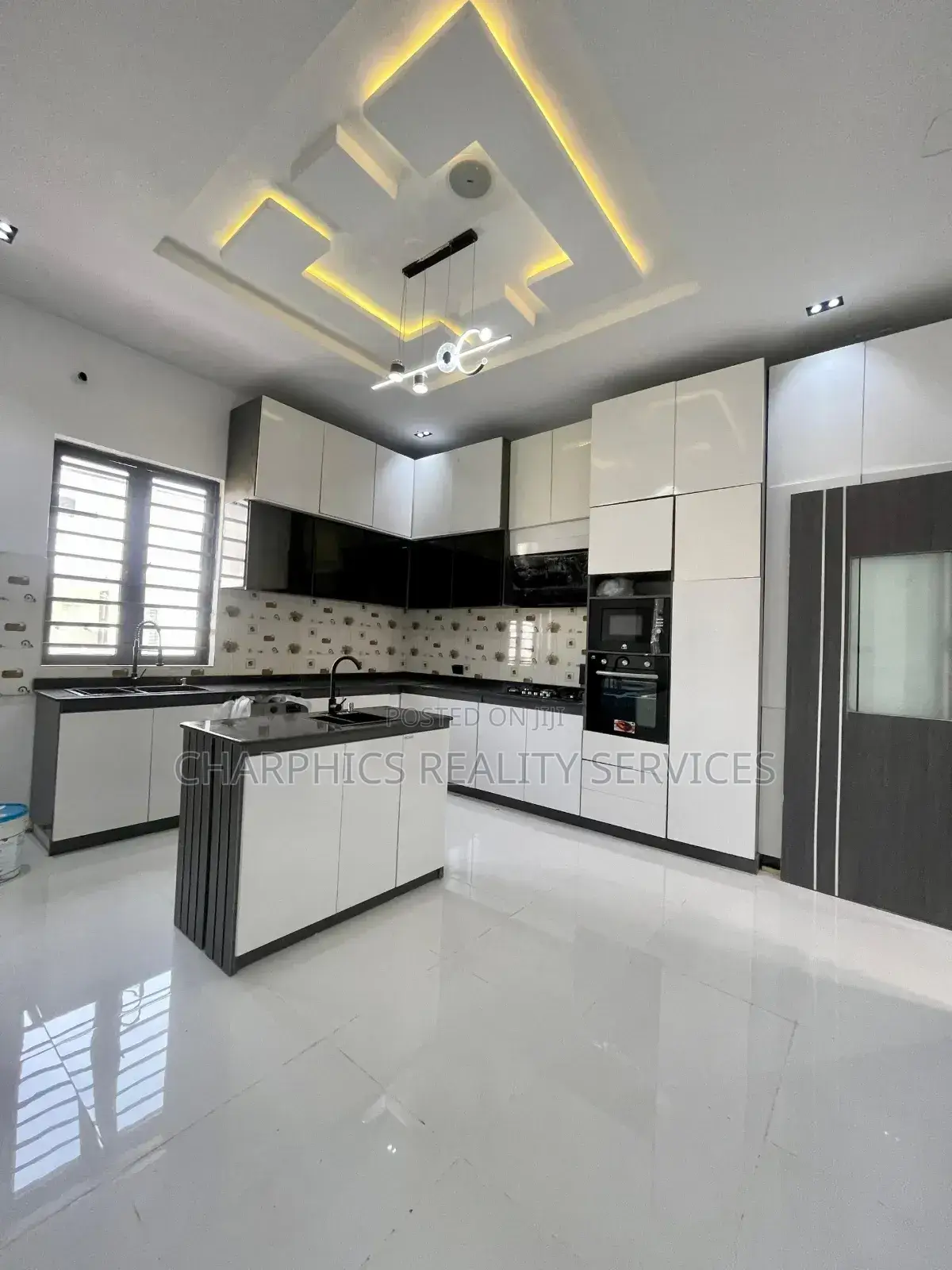 5bdrm Duplex in Ajah for sale in Ajah