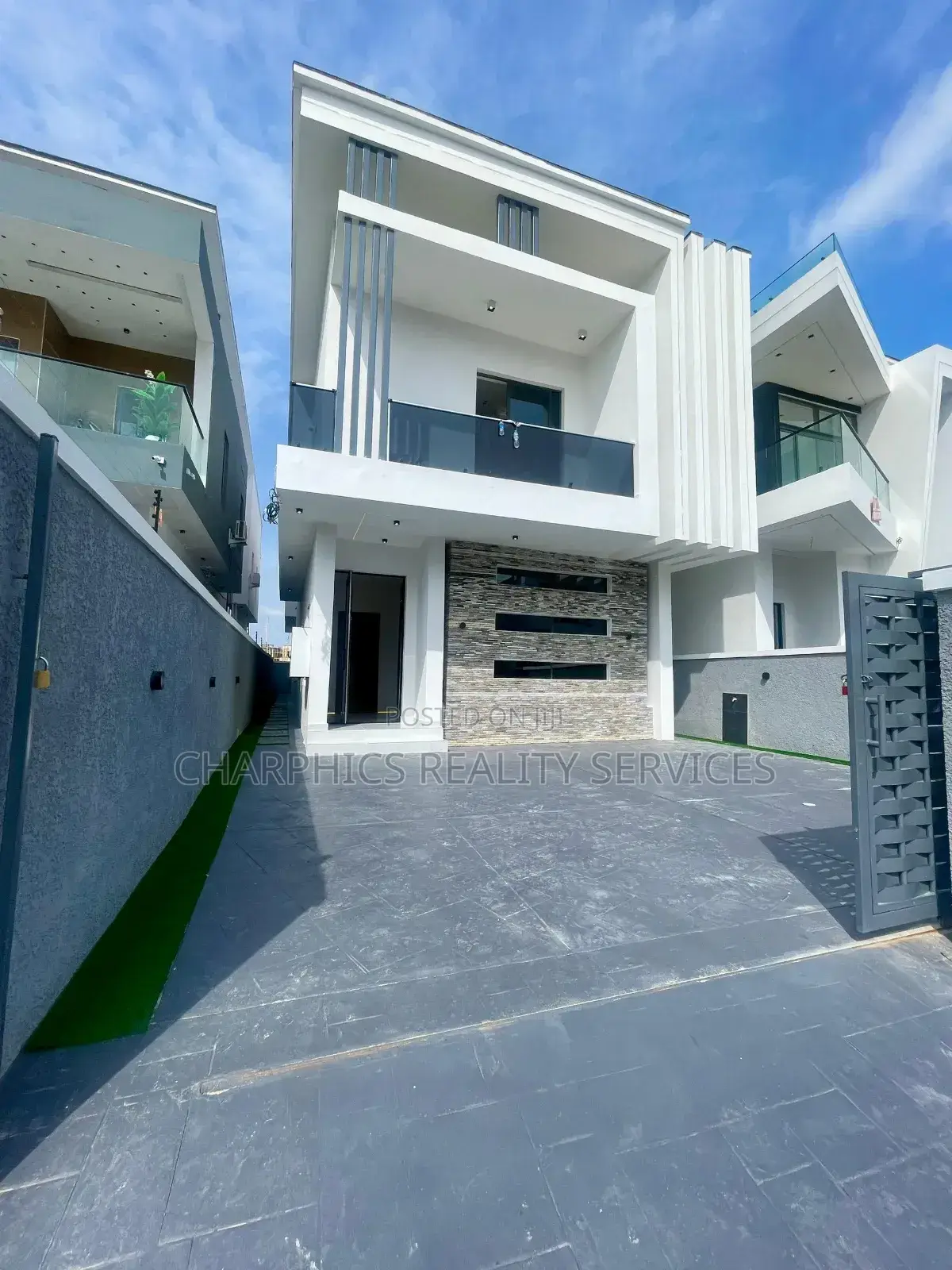 5bdrm Duplex in Ajah for sale in Ajah
