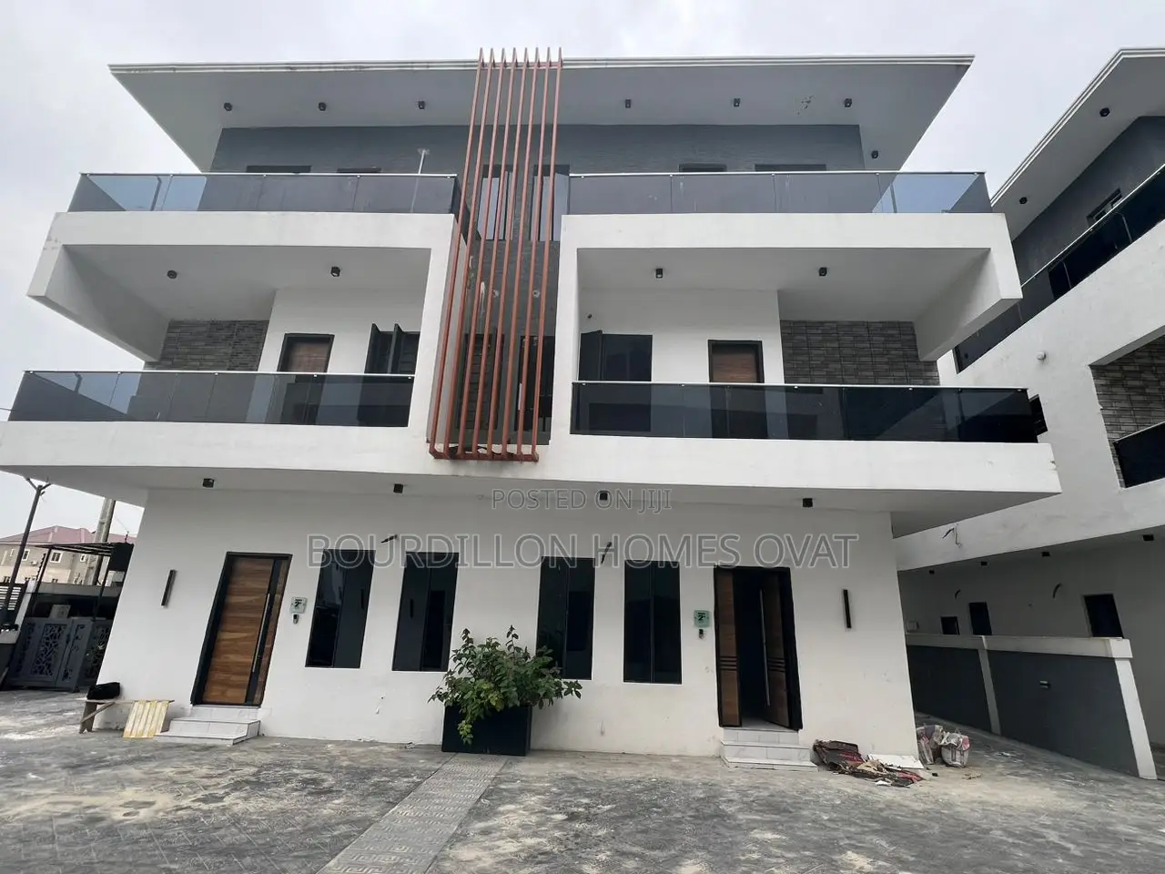 5bdrm Apartment in Ikate for sale in Ikate