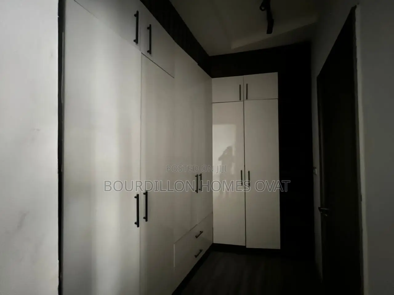 5bdrm Apartment in Ikate for sale in Ikate