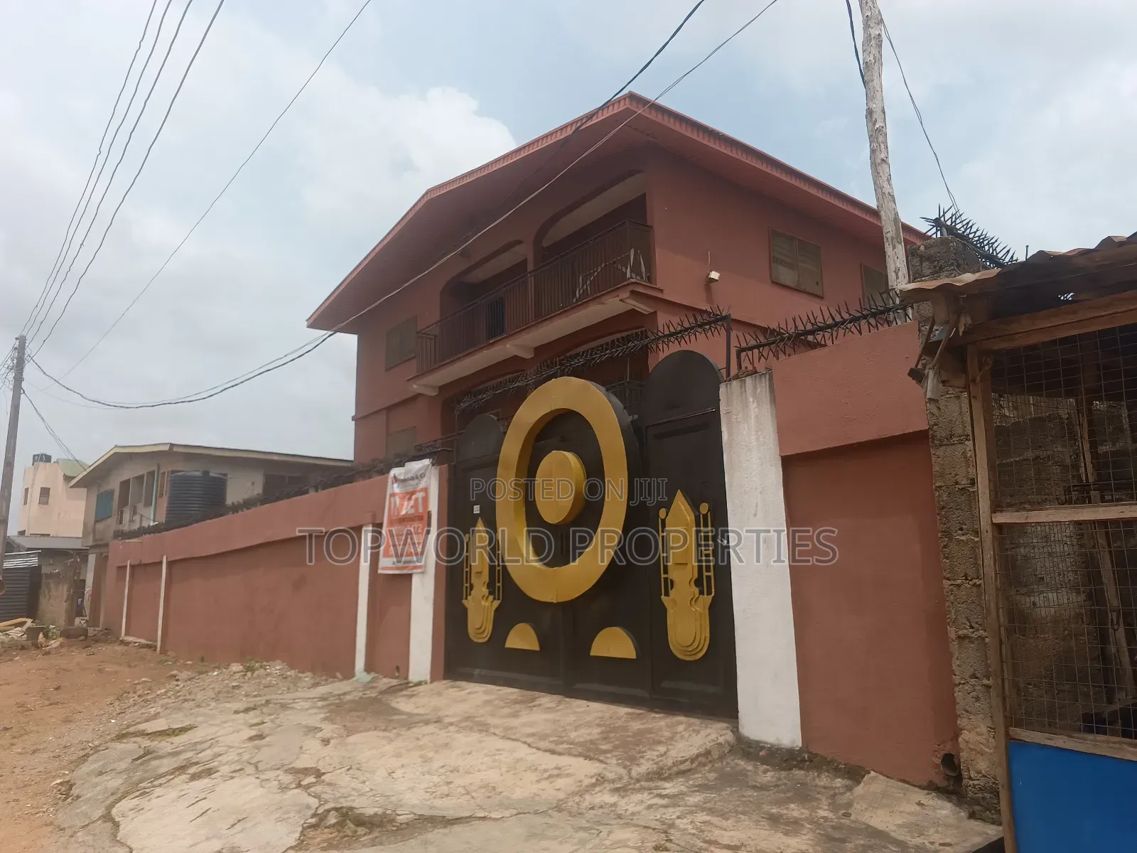 3bdrm Block of Flats in Ijaiye Ojokoro Lcda for sale in Ifako-Ijaiye