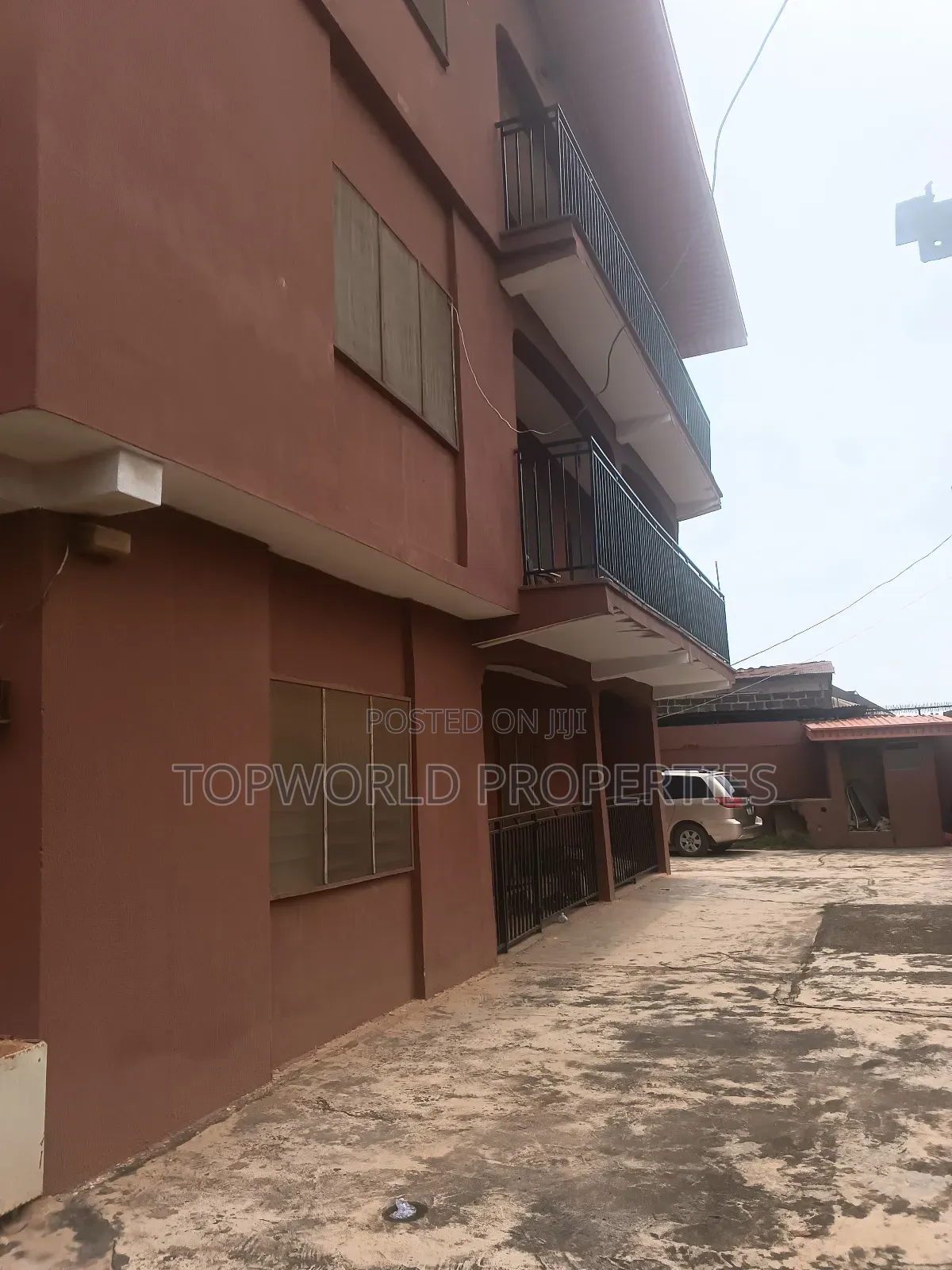 3bdrm Block of Flats in Ijaiye Ojokoro Lcda for sale in Ifako-Ijaiye