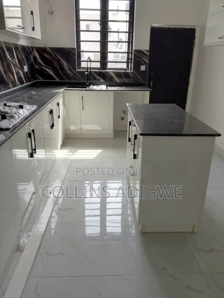 5bdrm Duplex in Secured Estate Ajah for sale in Ajah