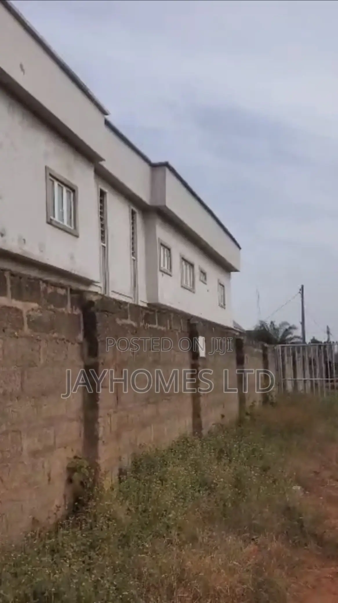 5bdrm Duplex in Off Specialist Asaba, Oshimili South for sale in Oshimili South