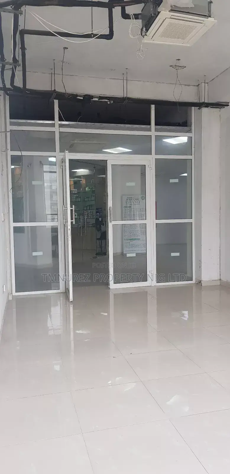 Showroom for Rent at Lekki Phase1 Vi in Lekki Phase 1