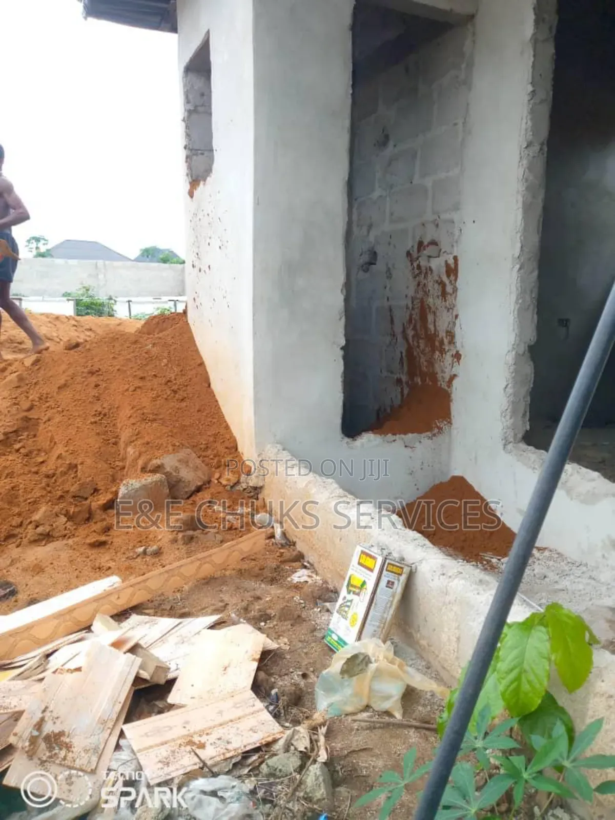 Fenced and Gated 1 Plot With a Self Con for Sale in Obio-Akpor