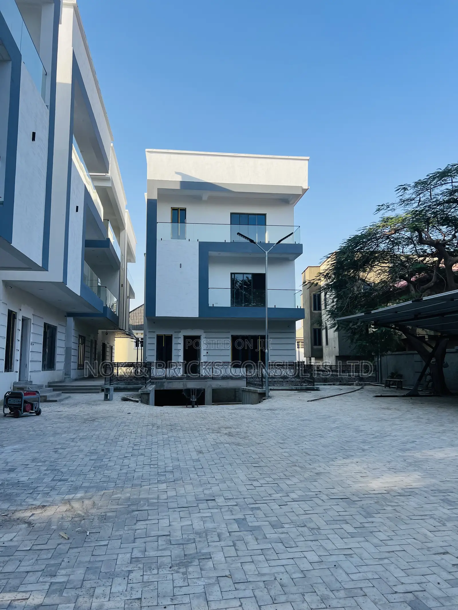 6bdrm Duplex in Premium Apartment, Utako for sale in Utako