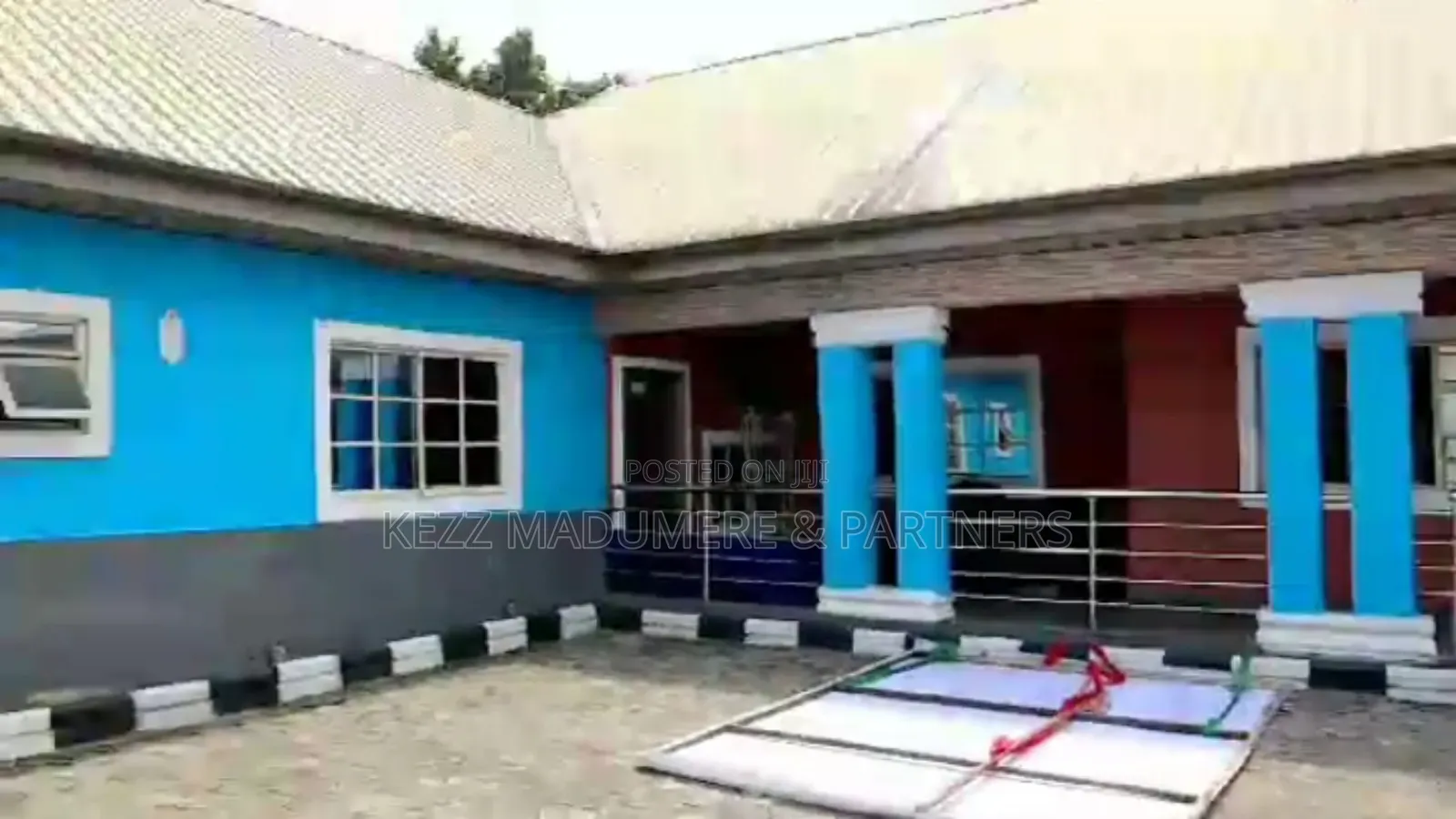 6bdrm Bungalow in Off Iwofe Road , By, Port-Harcourt for sale in Port-Harcourt