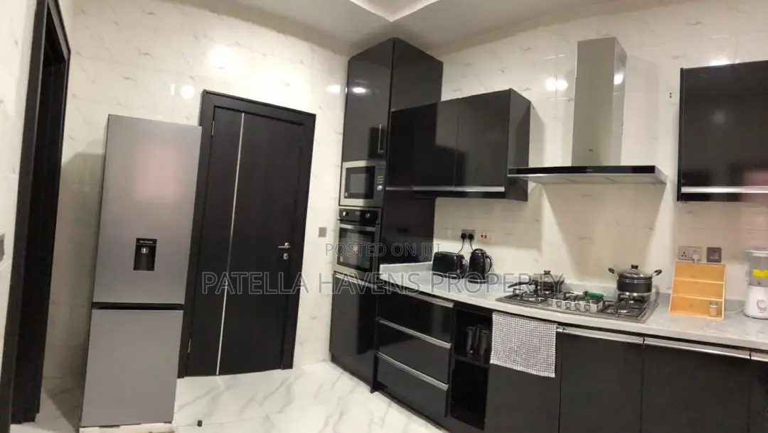 A Two Bedroom Well Furnished And Equipped With Luxury in Jabi