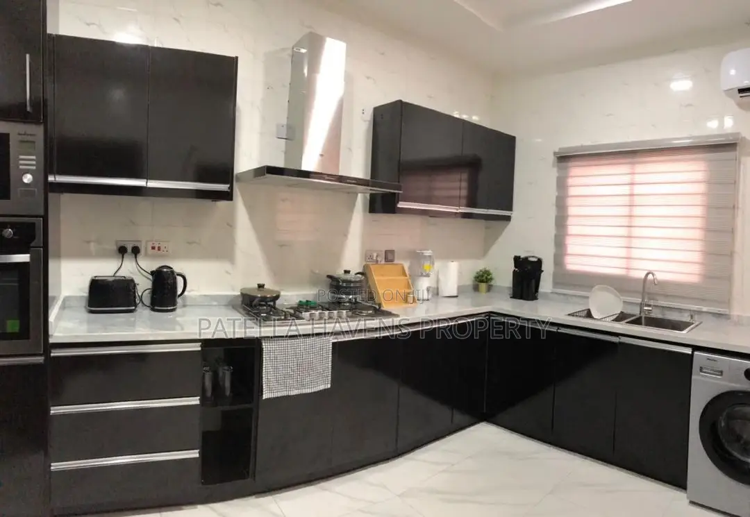 A Two Bedroom Well Furnished And Equipped With Luxury in Jabi