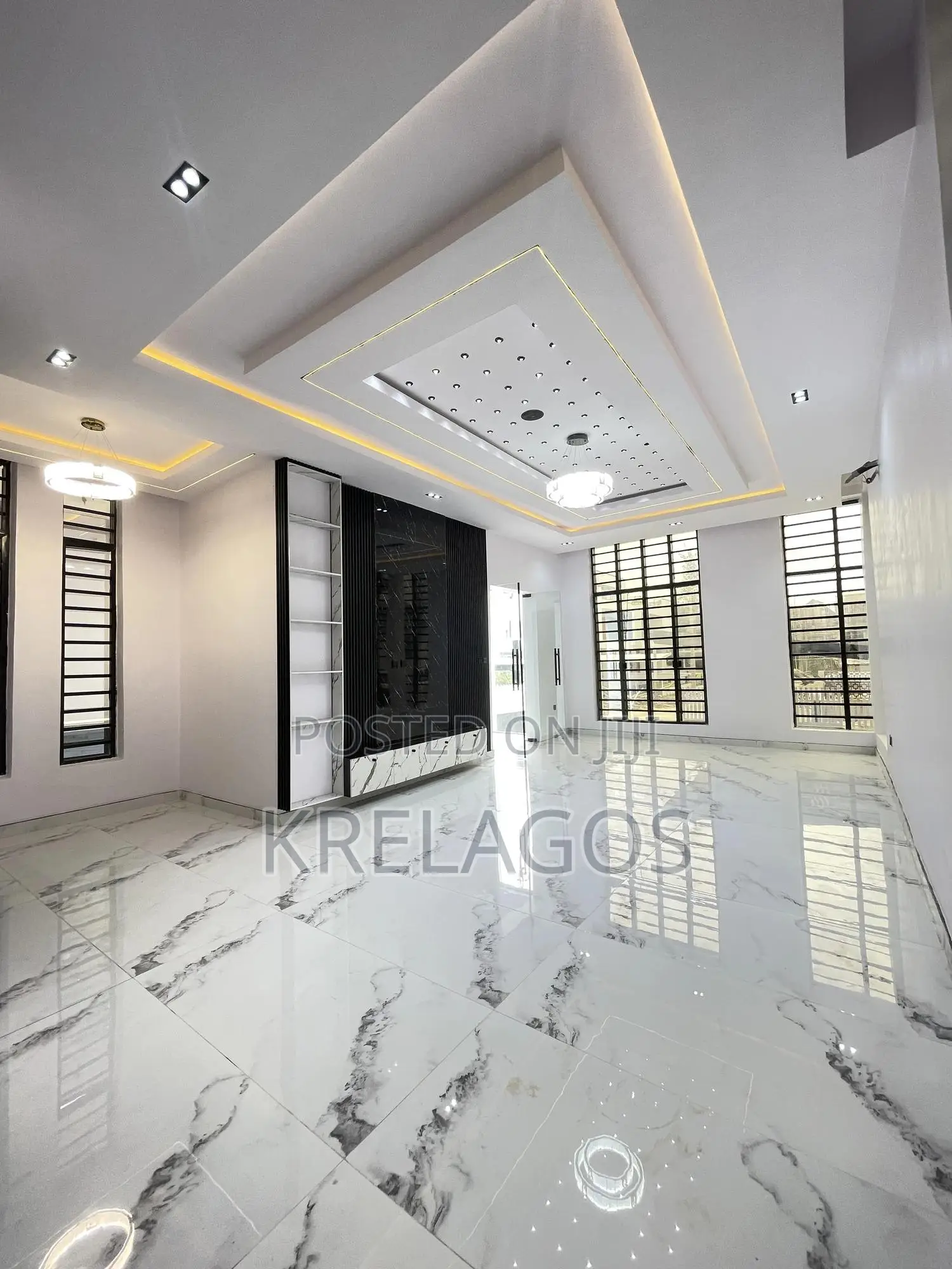 5bdrm Duplex in Megamound, Lekki for sale in Lekki