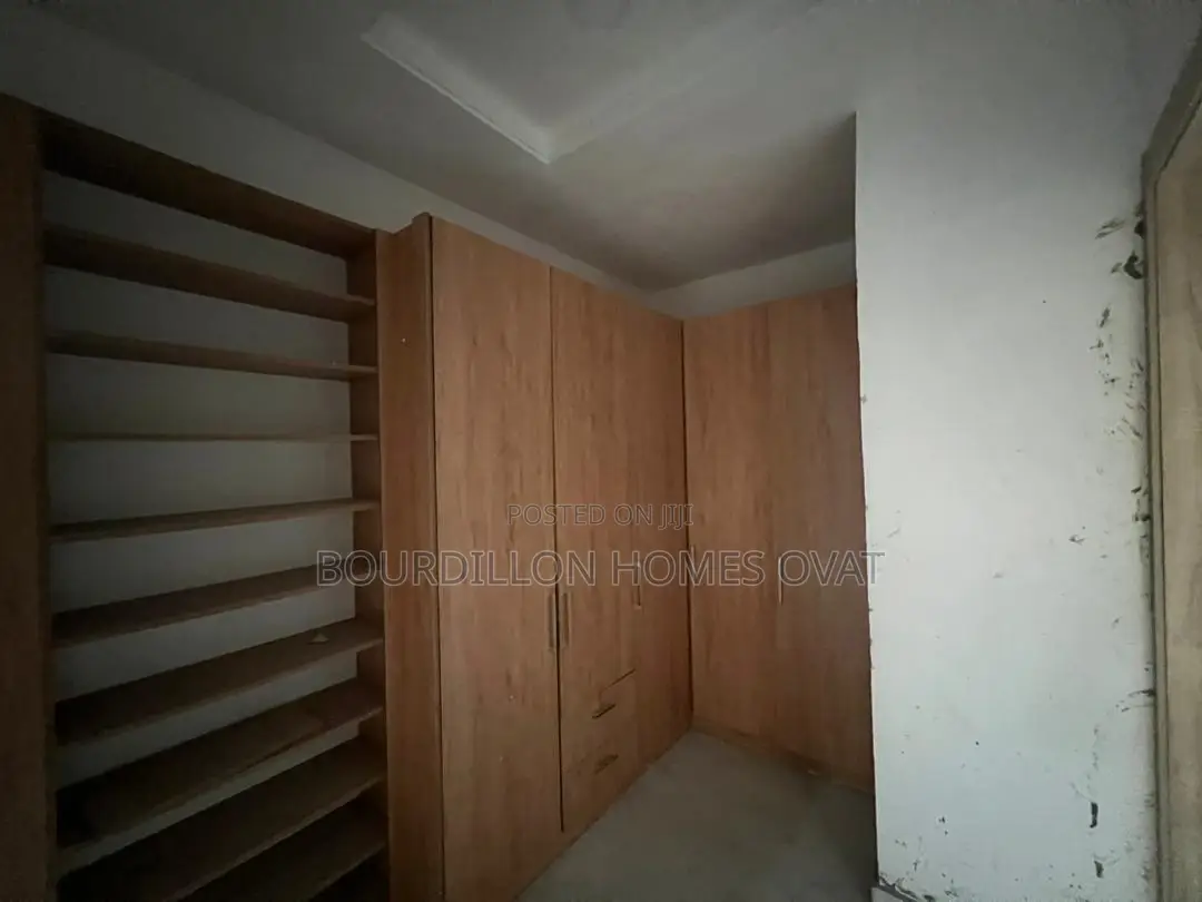 4bdrm Duplex in Lekki Phase 1 for sale in Lekki Phase 1