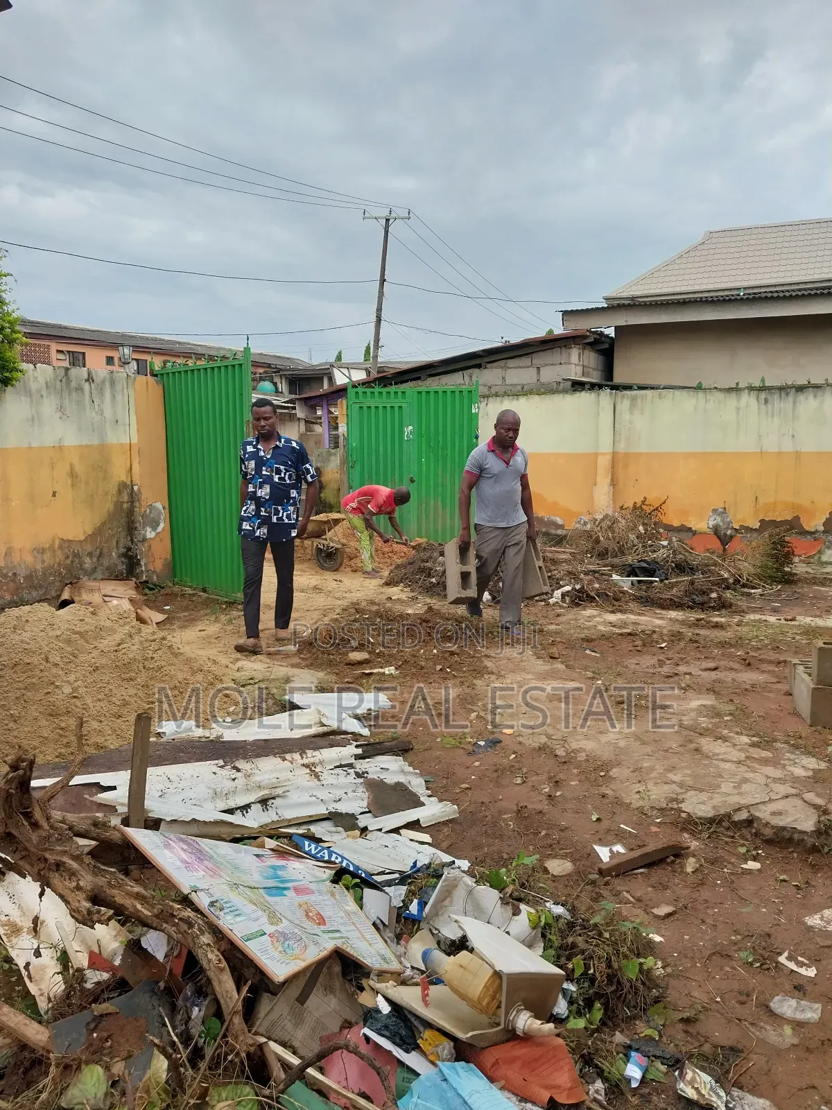 3 Plots All Together by Liasu Close to the Major RD in Egbe / Ikotun/Igando