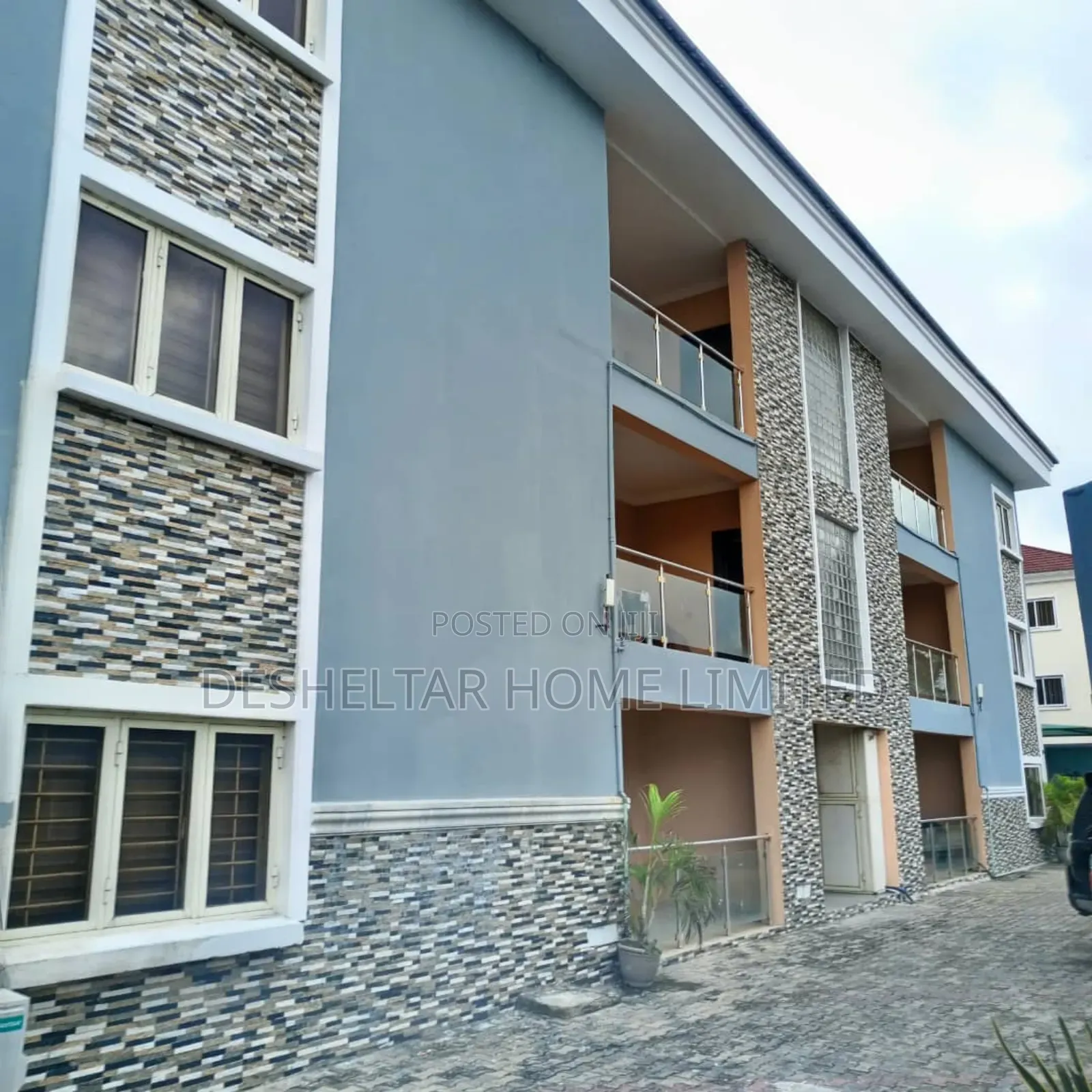 3bdrm Block of Flats in Adewale Kolawole, Lekki Phase 1 for sale in Lekki Phase 1
