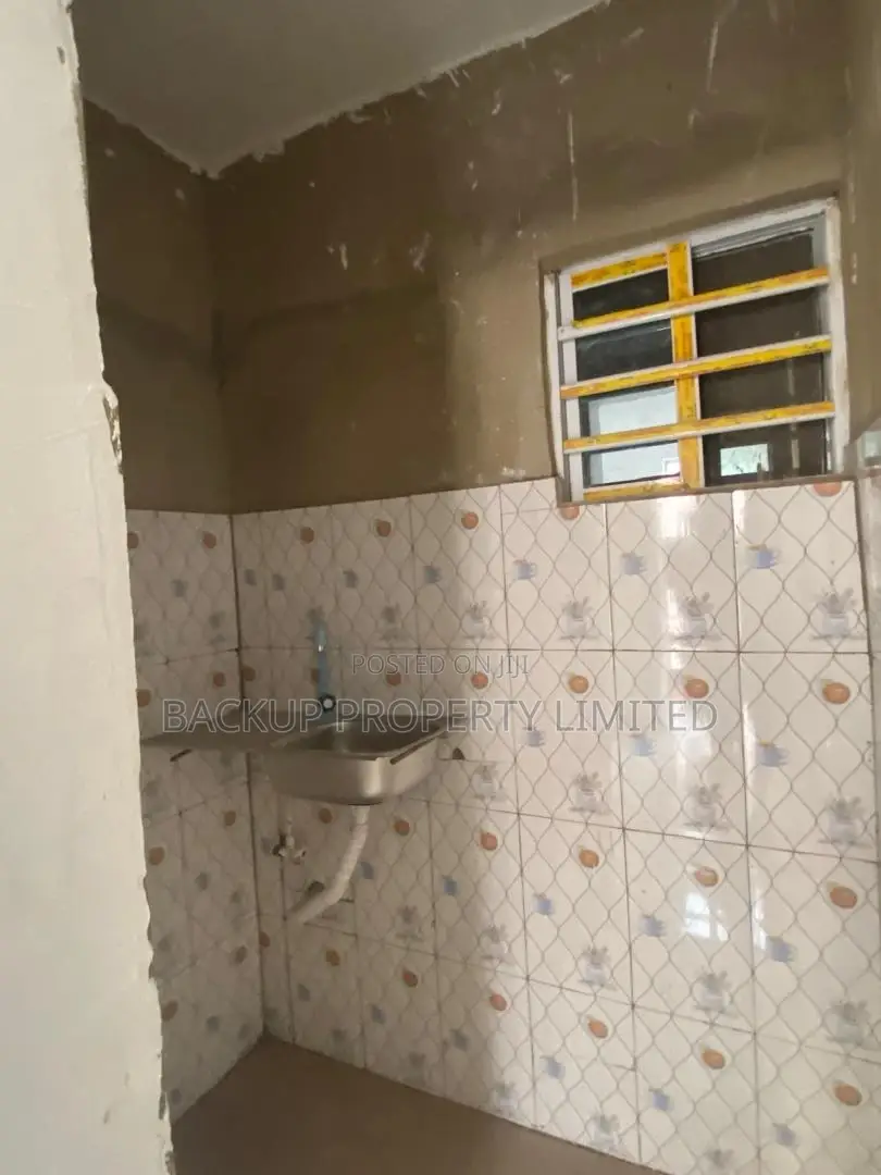 Studio Apartment in Bajuliaye, Shomolu / Shomolu for sale in Shomolu / Shomolu