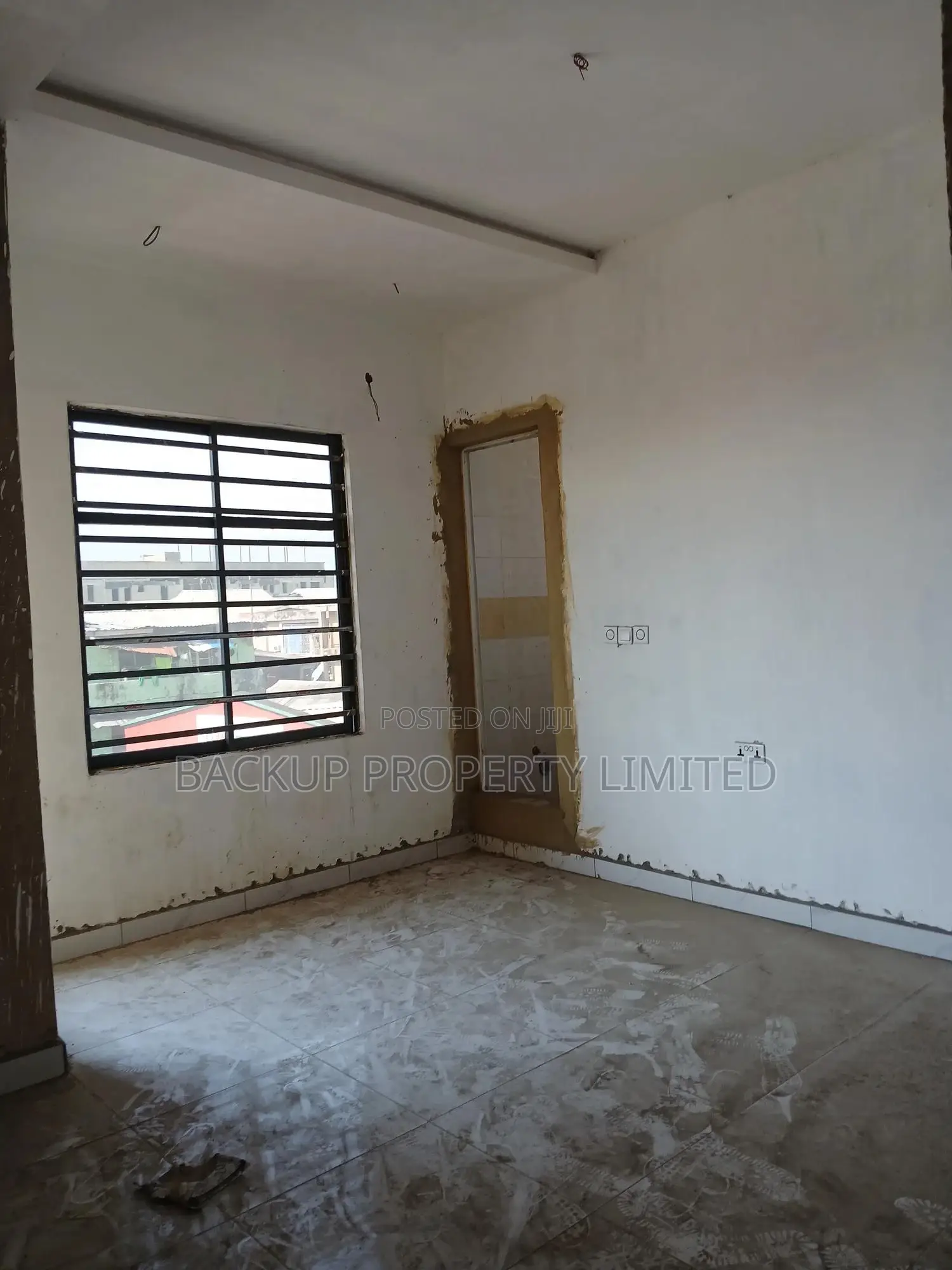 Studio Apartment in Adekunle for sale in Adekunle