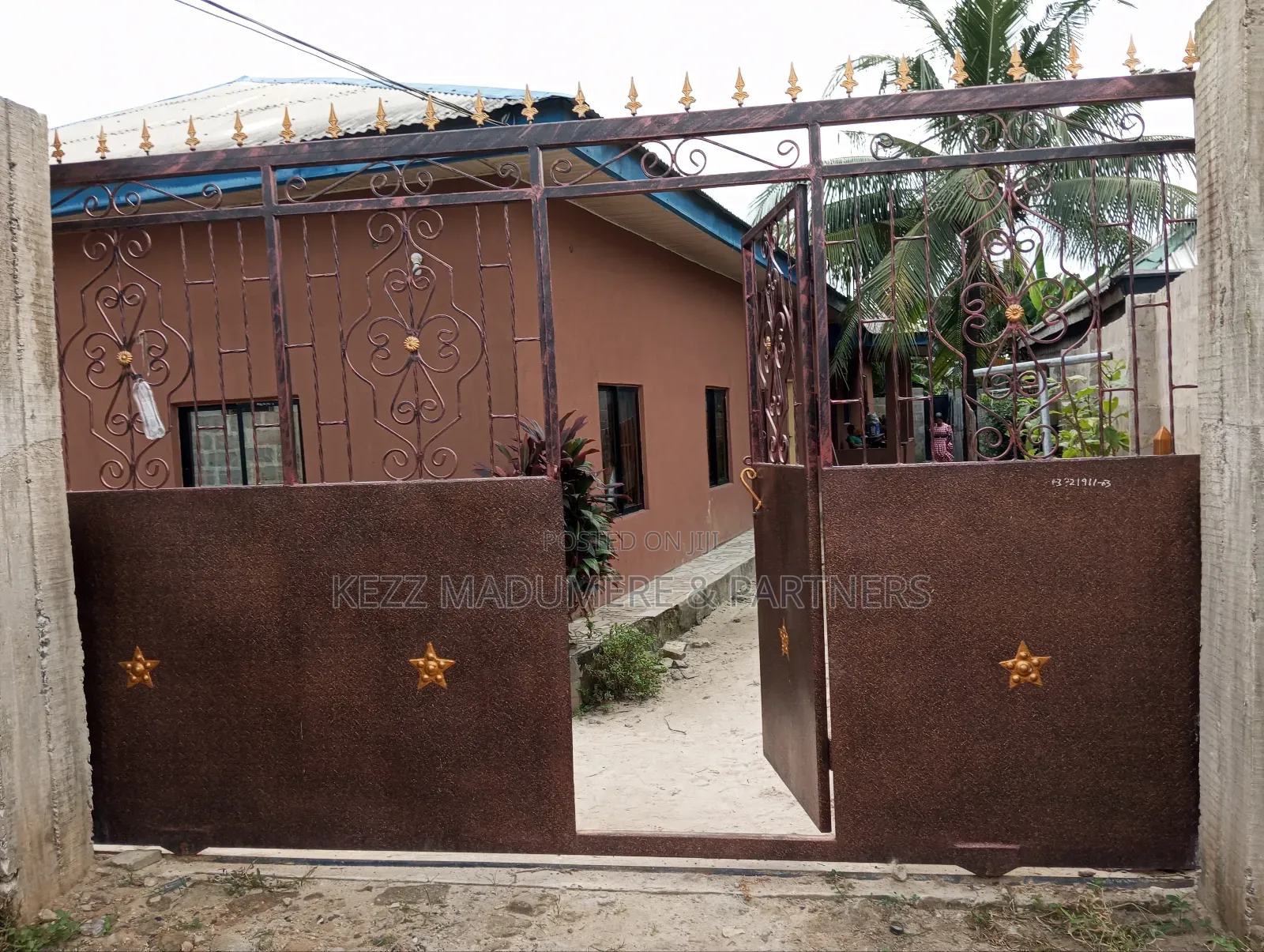 For Sale : Church Hall With 1 Bedr Flat at Eliparanwo in Port-Harcourt