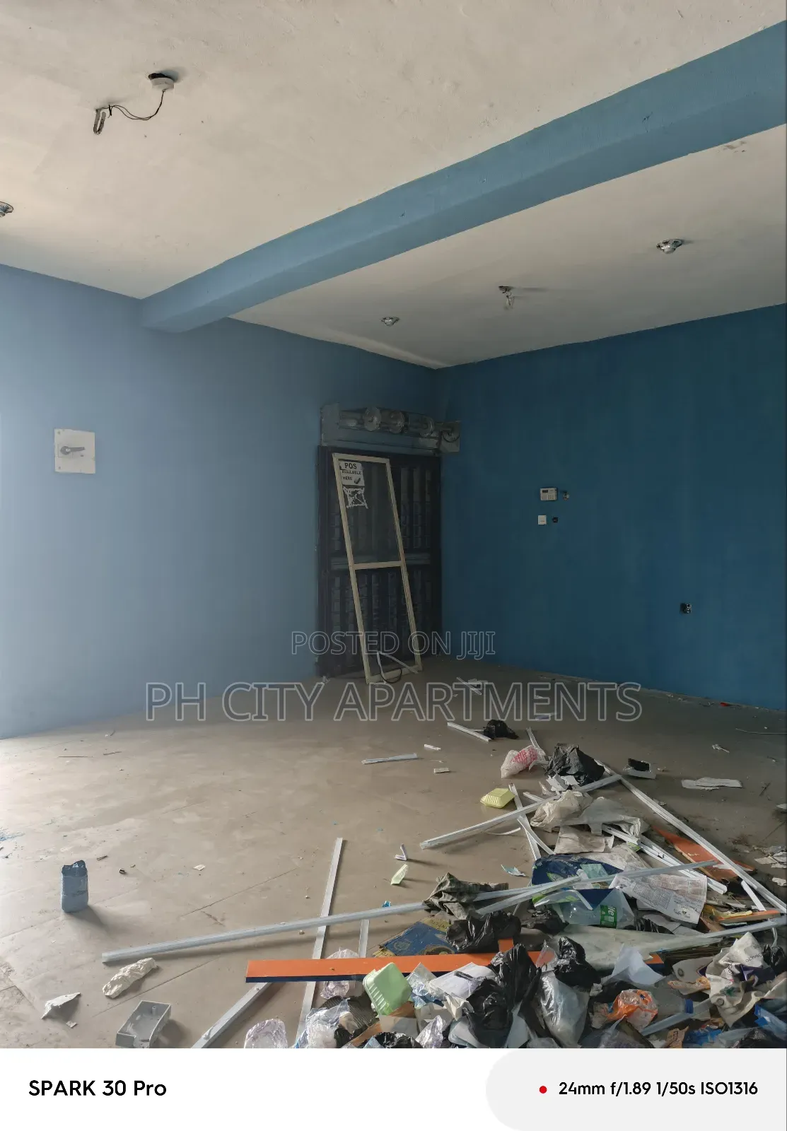 Shop Space in Abuloma