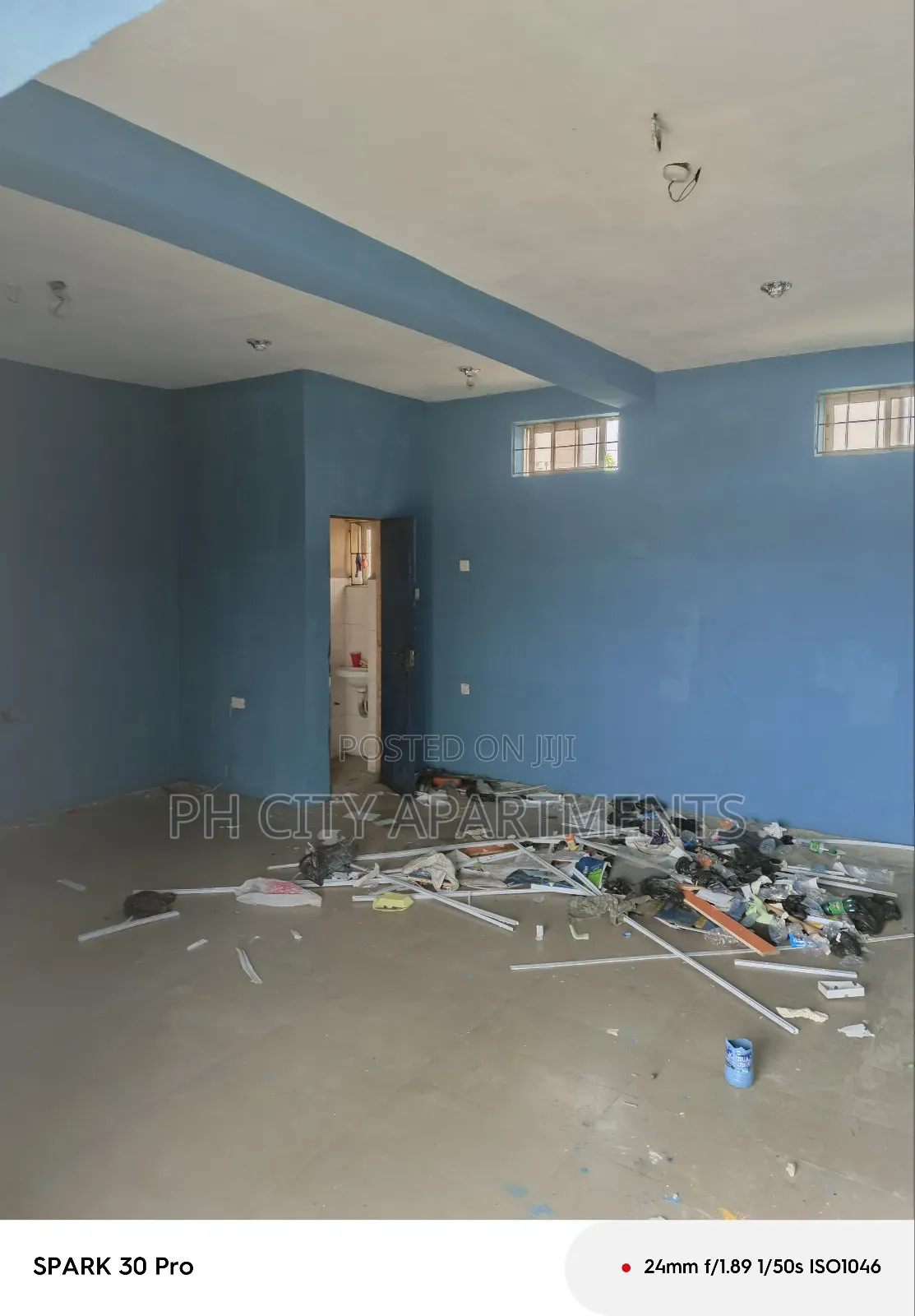 Shop Space in Abuloma
