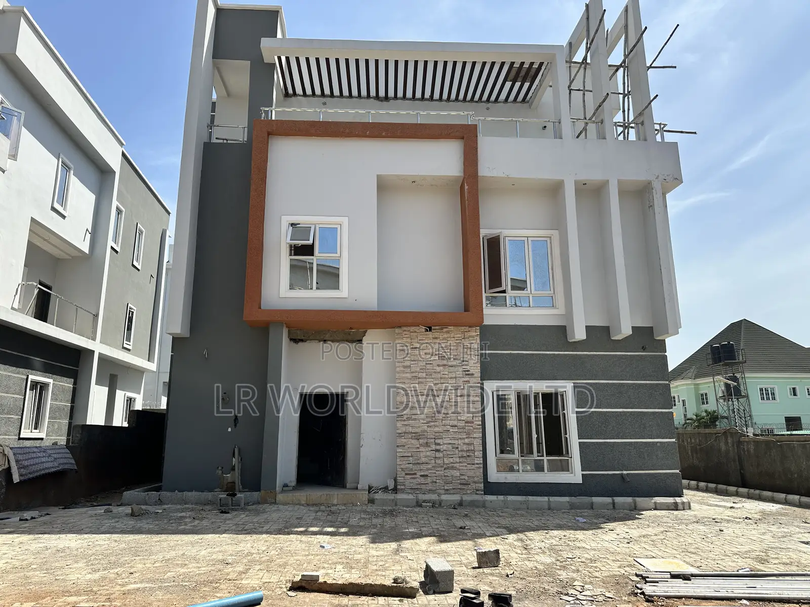 5bdrm Mansion in Kaura for sale in Kaura