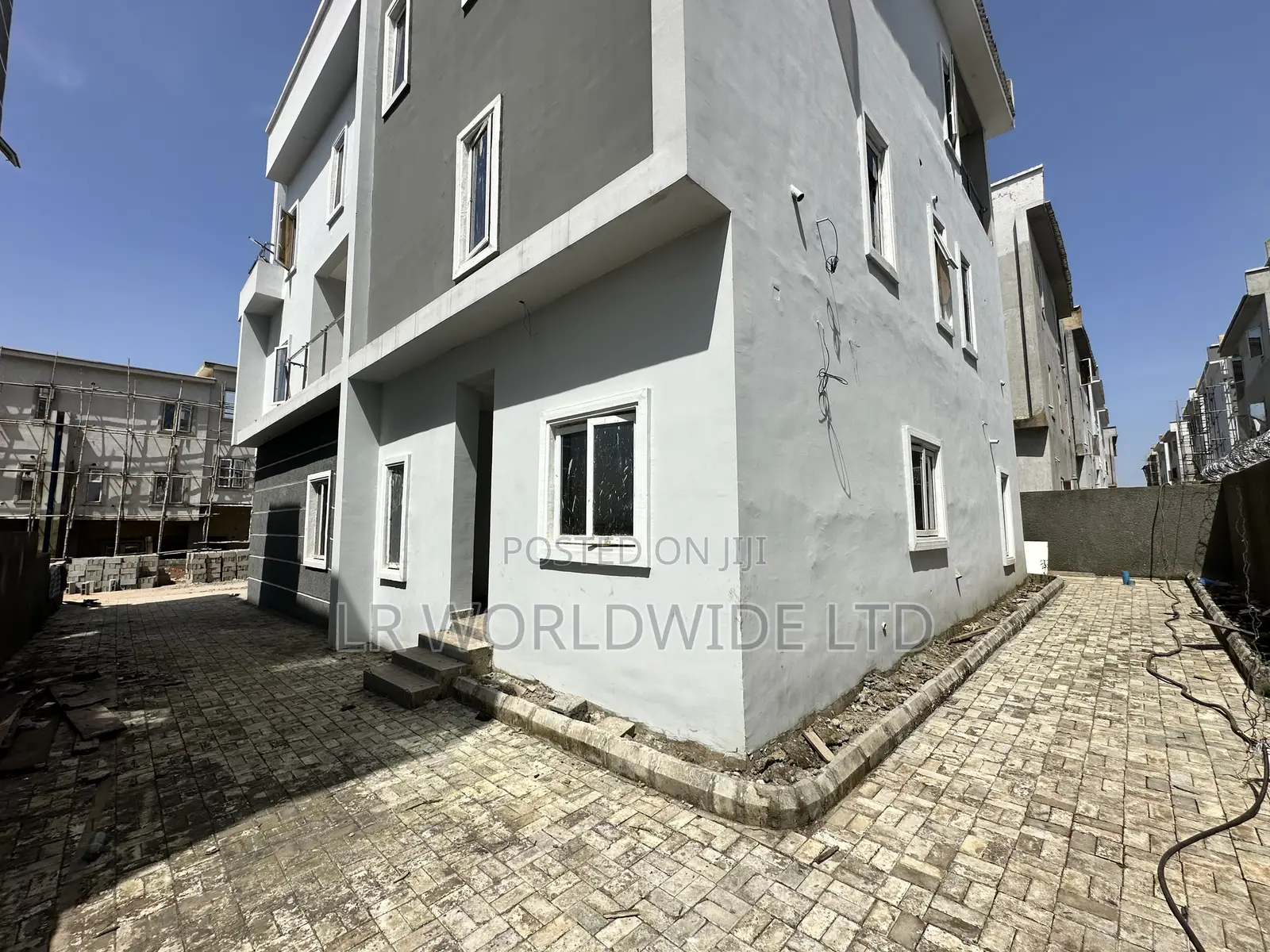 5bdrm Mansion in Kaura for sale in Kaura