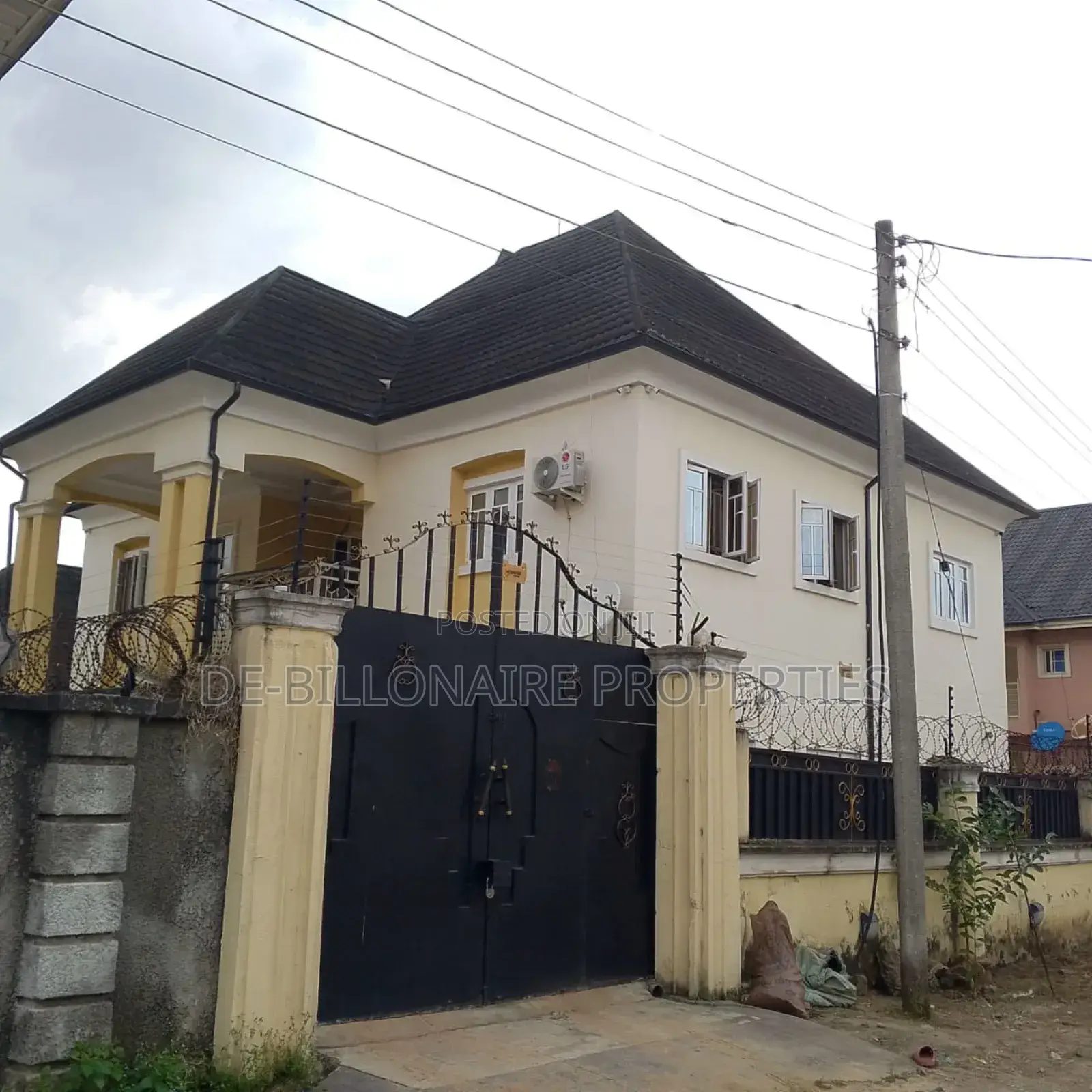 5bdrm Duplex in Imo Housing Estate, Owerri for sale in Owerri