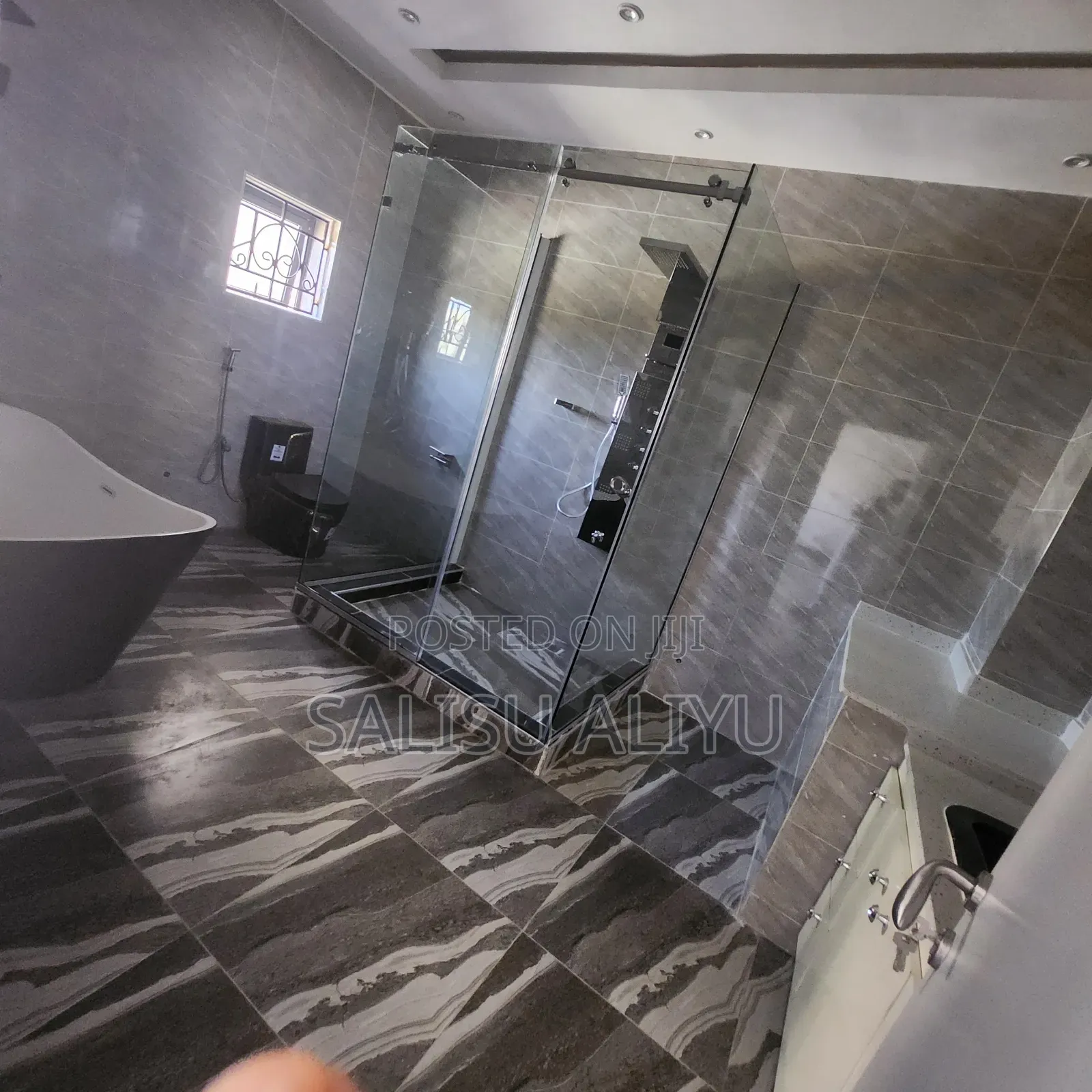 5bdrm Duplex in Jahi Gilmore for sale in Jahi