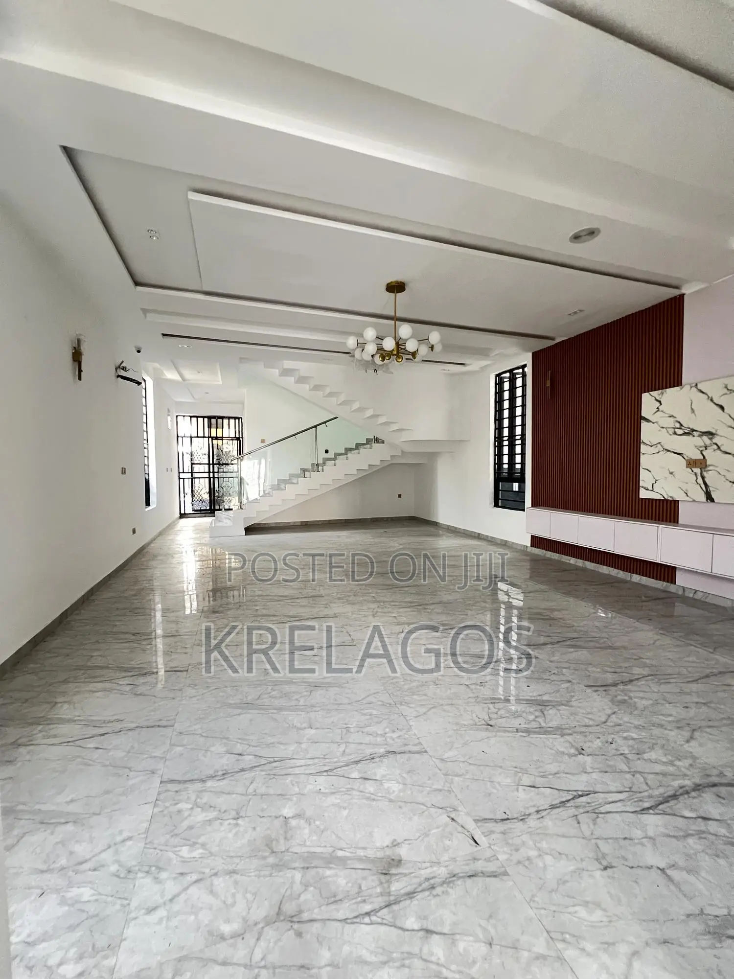 5bdrm Duplex in Osapa London, Lekki for sale in Lekki