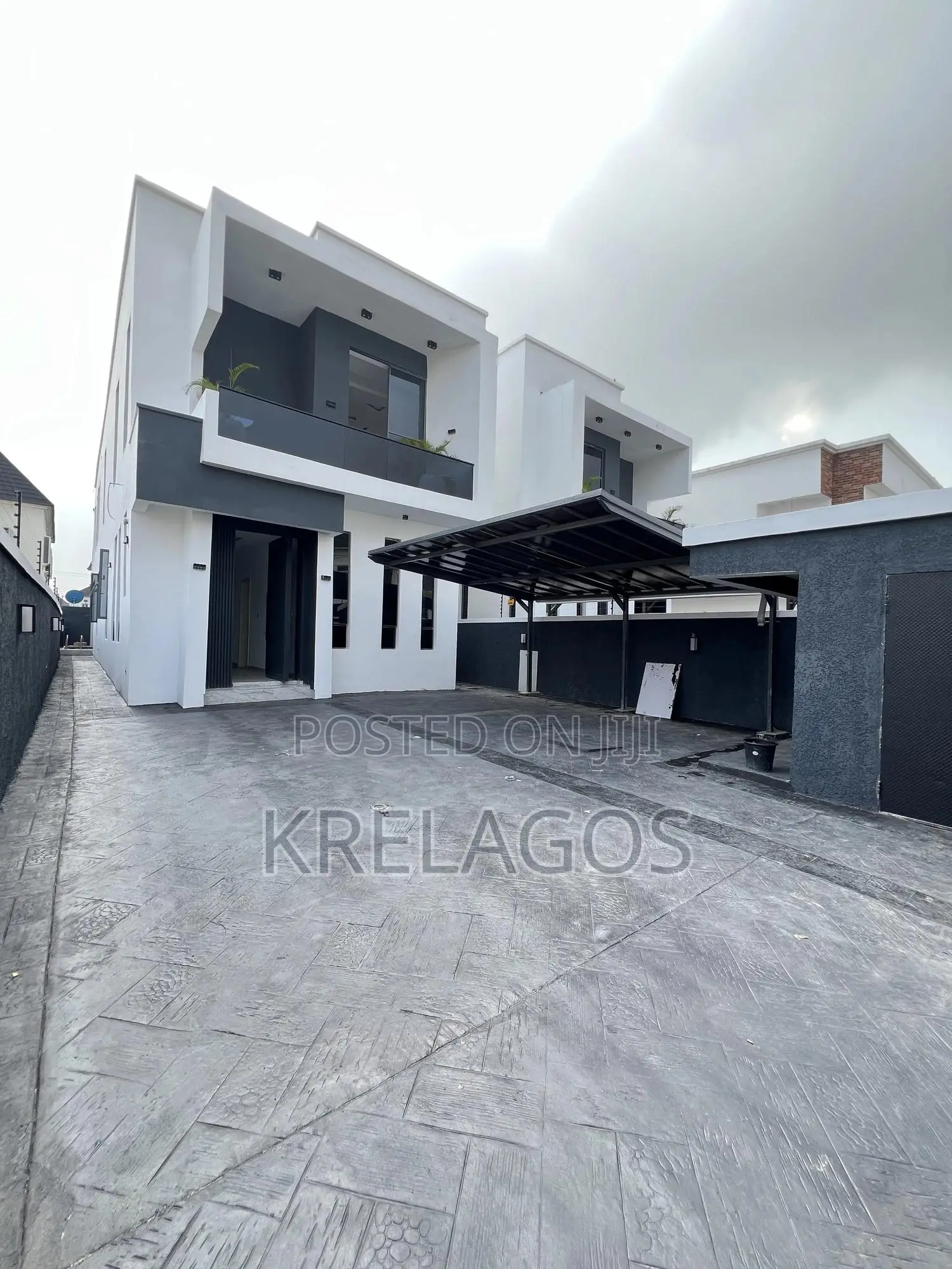 5bdrm Duplex in Osapa London, Lekki for sale in Lekki