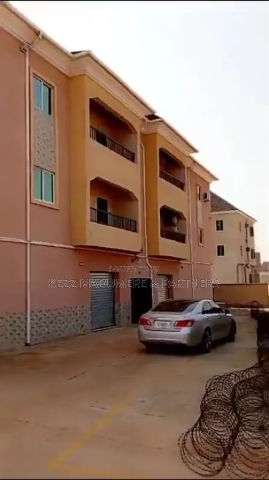 14bdrm House in Enugu, Enugu State for sale in Enugu