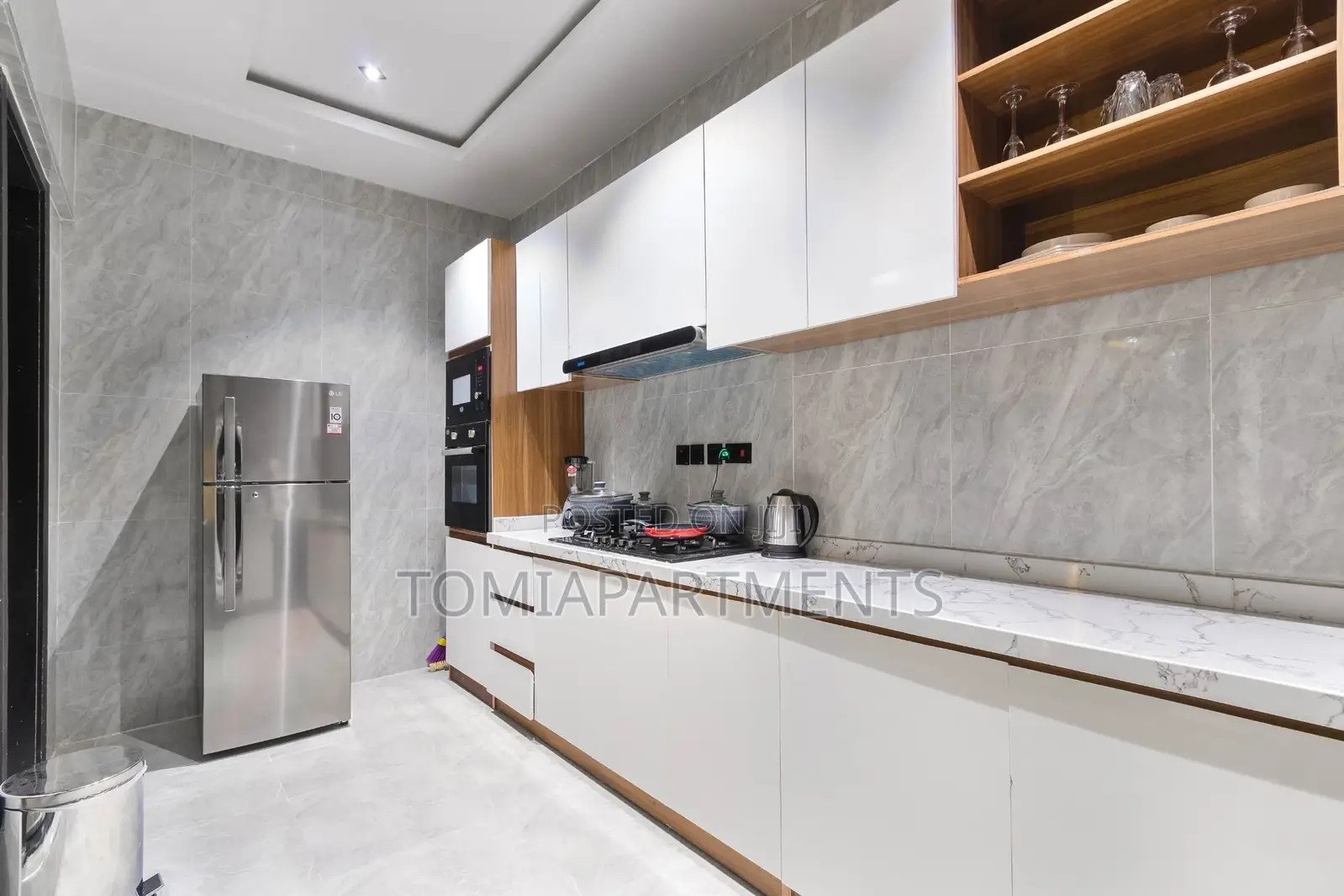 Exquisite 2 Bedroom Apartment With Pool, Ps5, Gym Balcony in Ikate