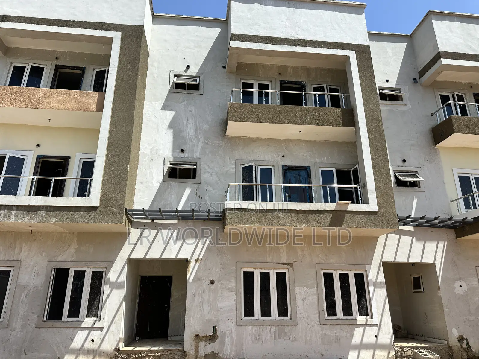 5bdrm Townhouse/Terrace in Durumi for sale in Durumi