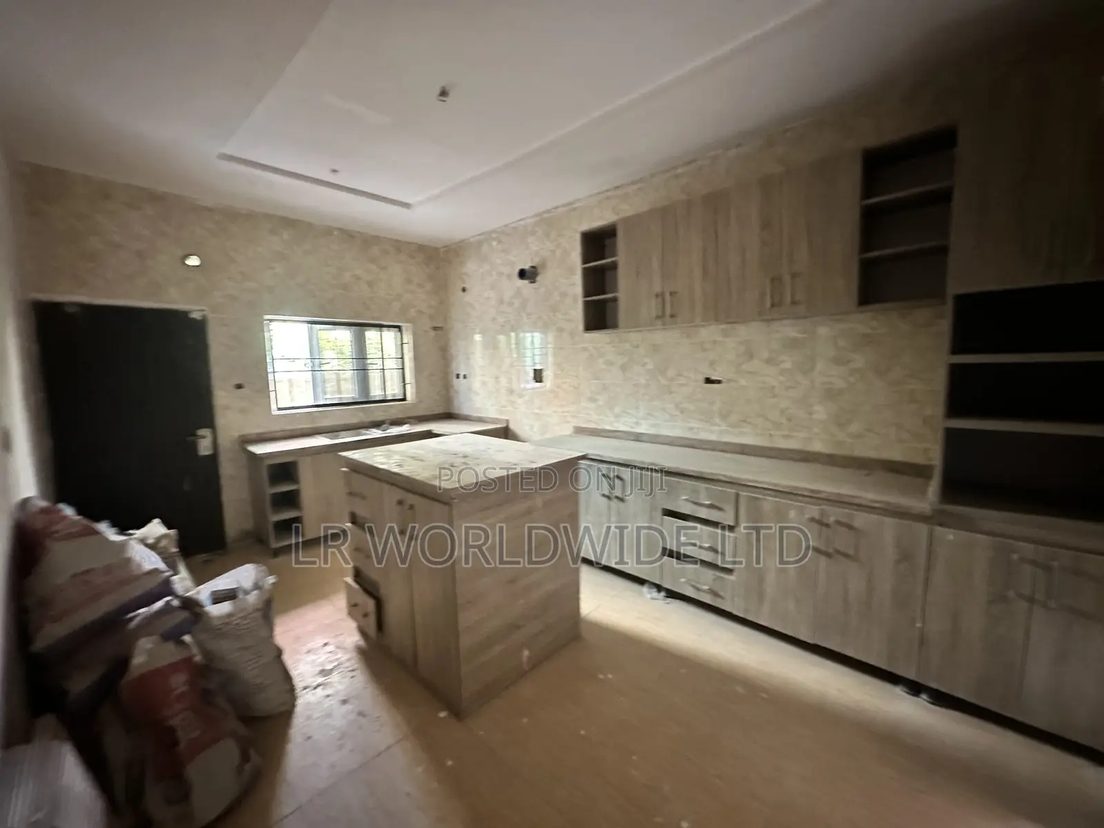 5bdrm Townhouse/Terrace in Durumi for sale in Durumi