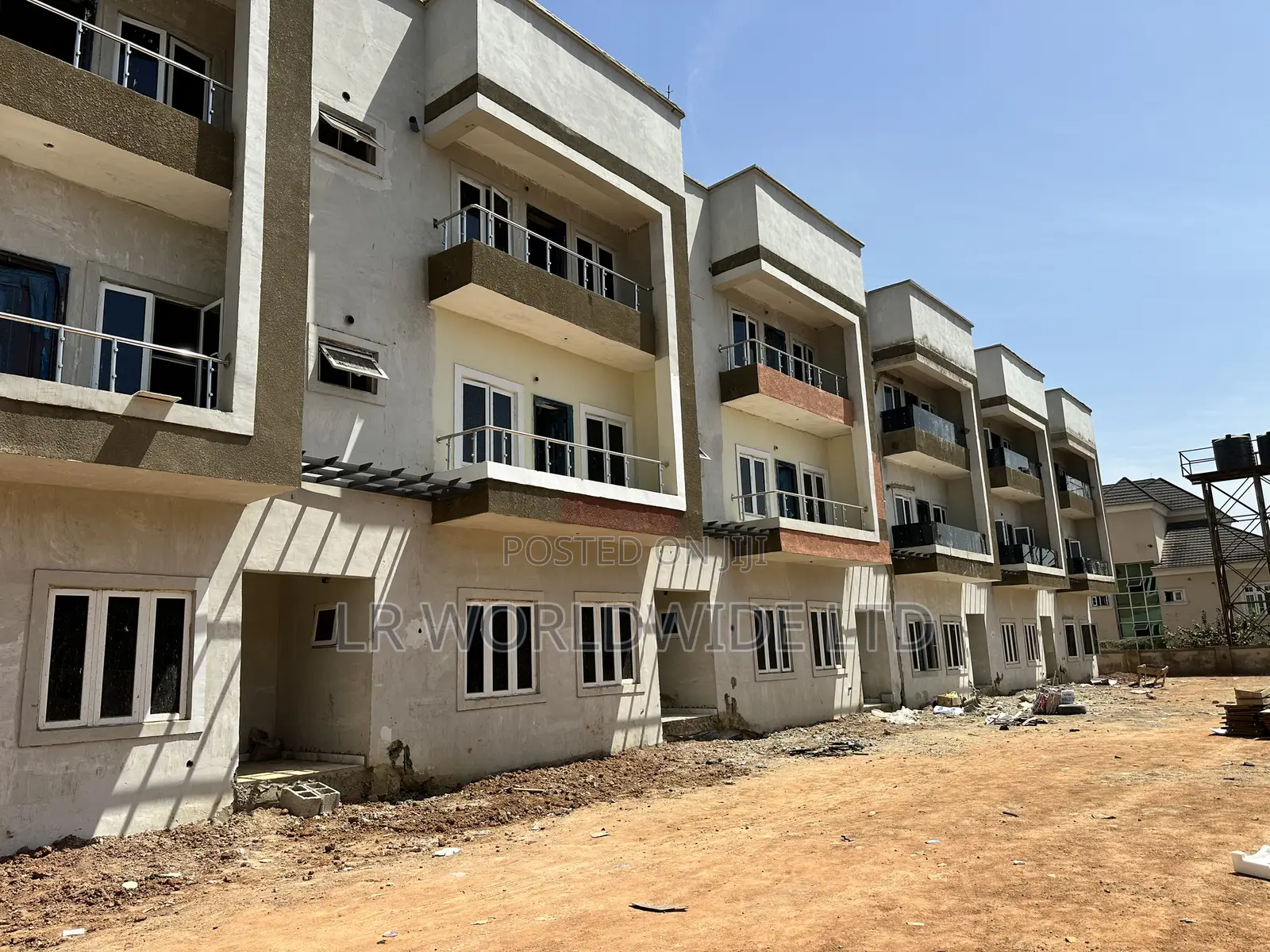 5bdrm Townhouse/Terrace in Durumi for sale in Durumi