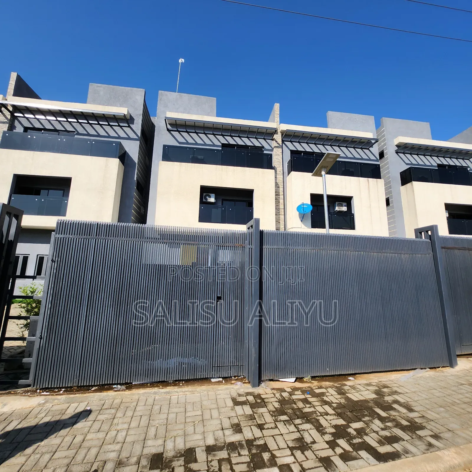 4bdrm Duplex in Jahi Gilmore for sale in Jahi