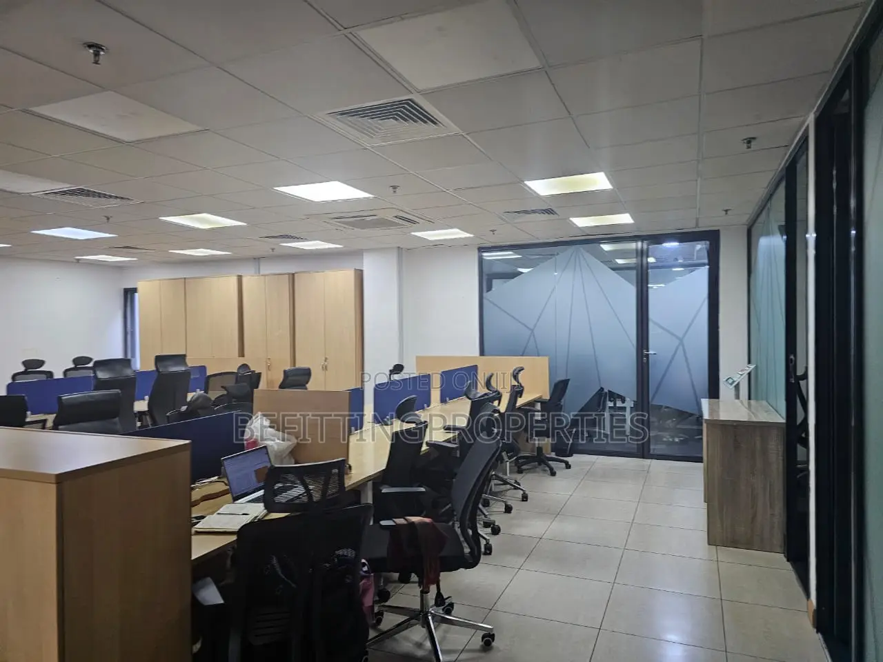 Clean, 280sqm Open-plan Serviced Furnished in Mobolaji Bank Anthony Way
