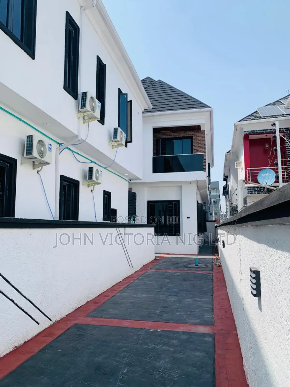 4bdrm Duplex in Lekki Phase2 for sale in Lekki Phase 2