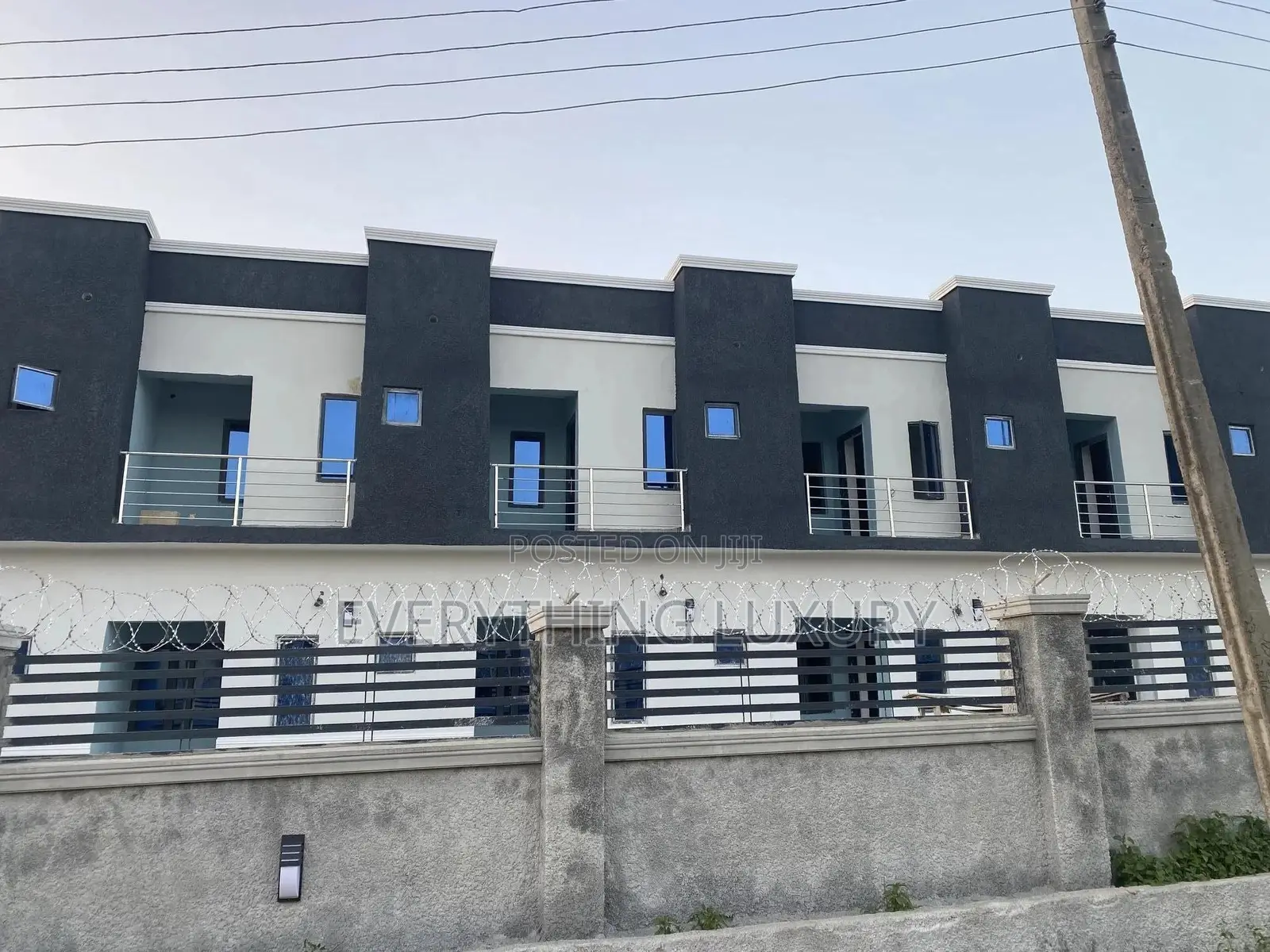 2bdrm Townhouse / Terrace in Ushafa for rent in Ushafa