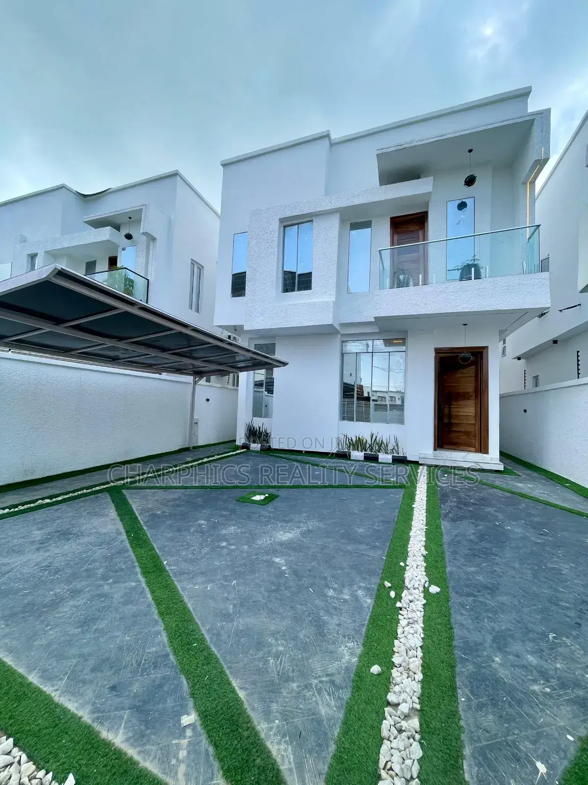 5bdrm Duplex in Lekki for sale in Lekki
