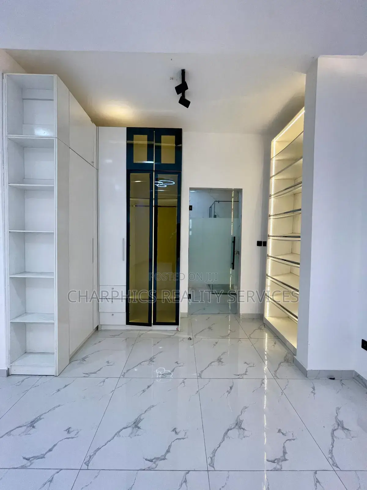 5bdrm Duplex in Lekki for sale in Lekki