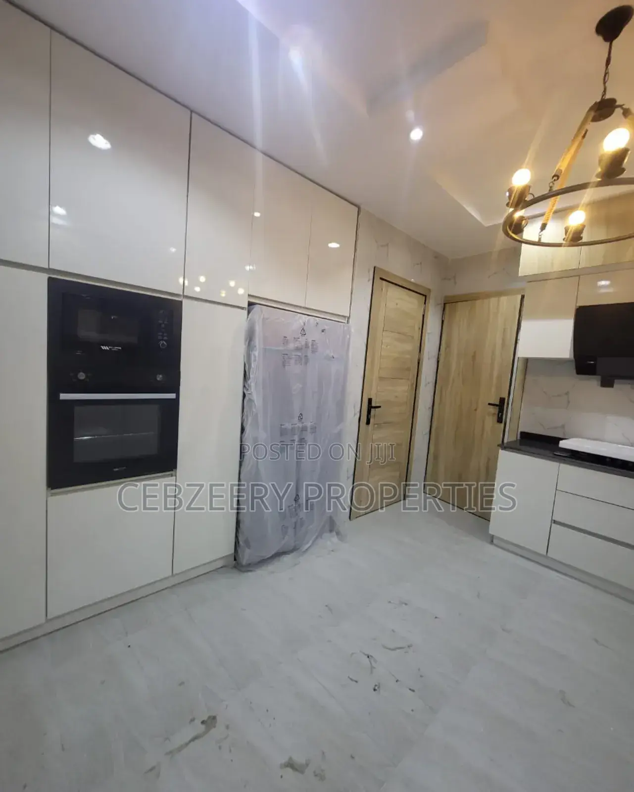 3bdrm Block of Flats in Ikeja GRA for rent in Ikeja GRA