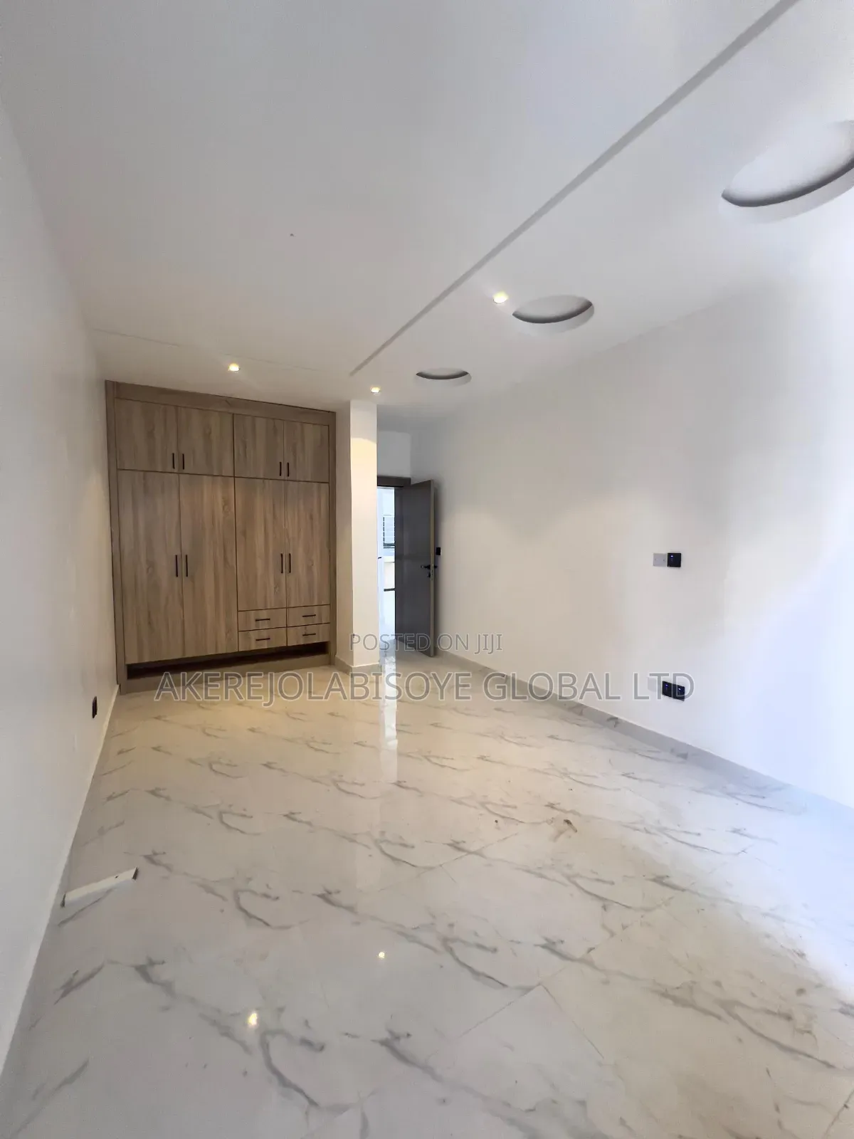 4bdrm Duplex in Jahi Gilmore for sale in Jahi
