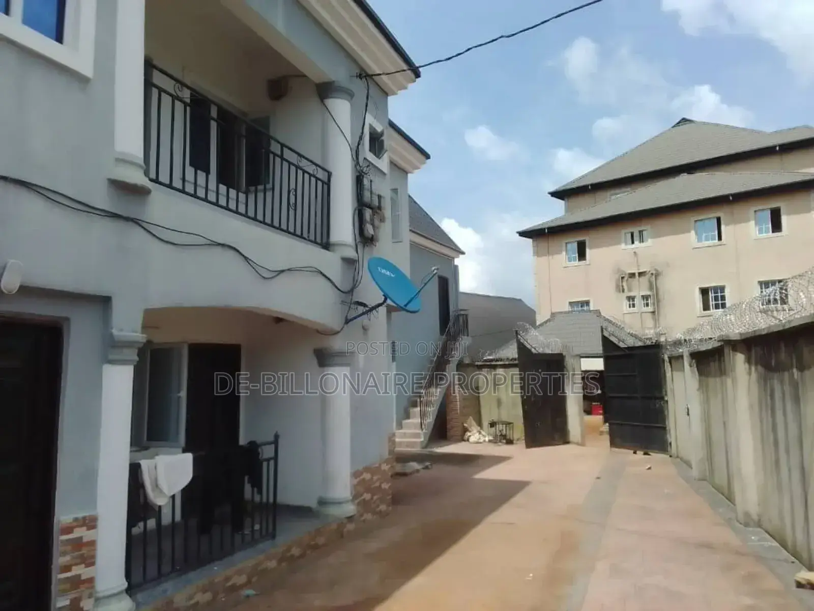2bdrm Block of Flats in Mcc, Owerri for sale in Owerri