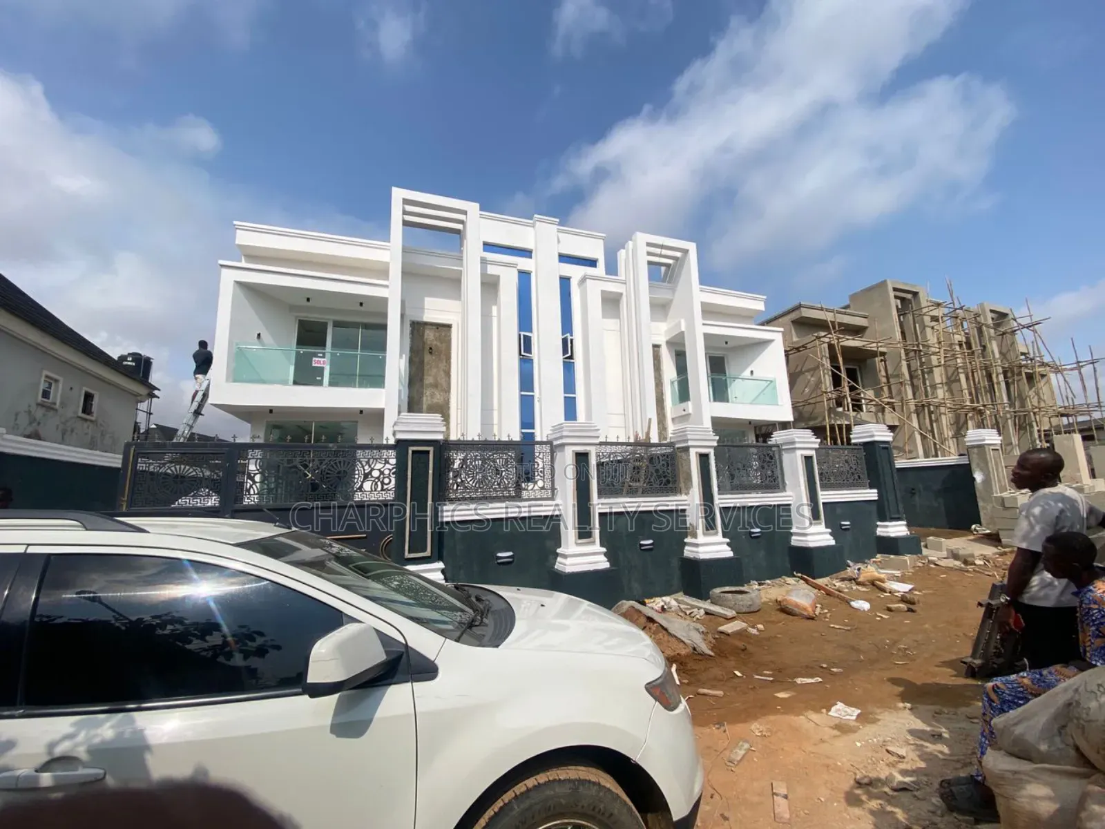 4bdrm Duplex in Ifako-Ijaiye for sale in Ifako-Ijaiye
