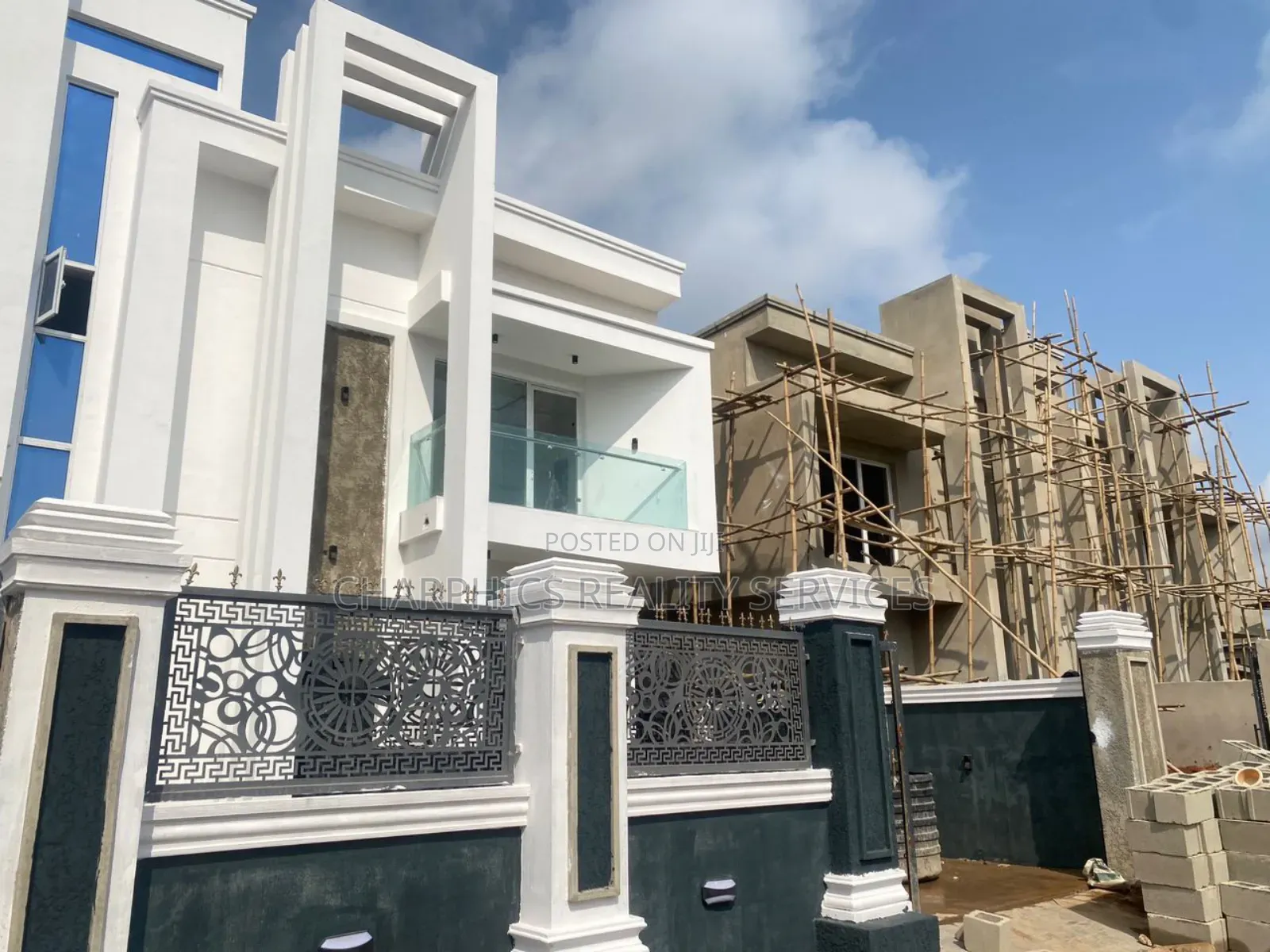 4bdrm Duplex in Ifako-Ijaiye for sale in Ifako-Ijaiye