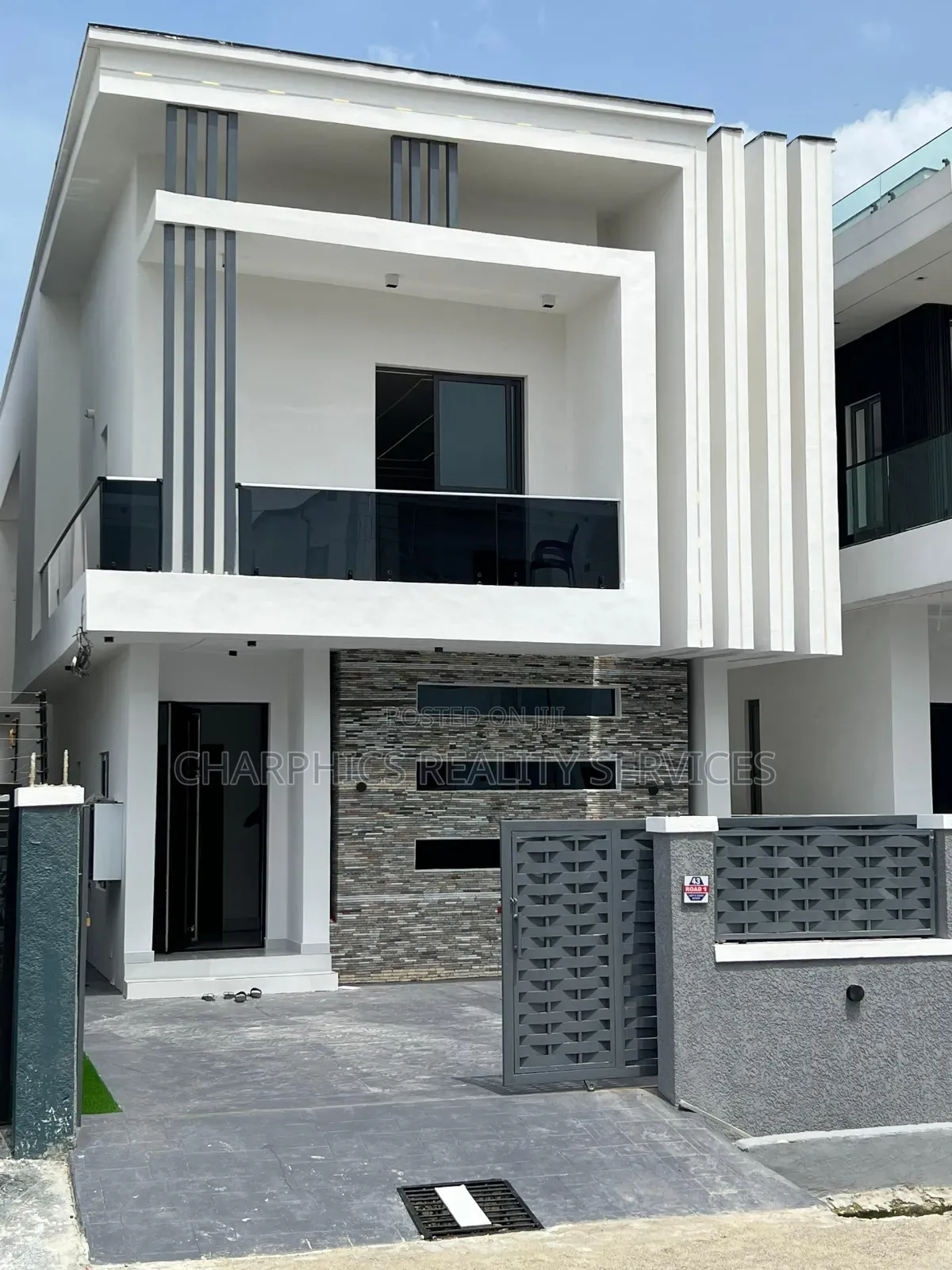 5bdrm Duplex in Ajah for sale in Ajah