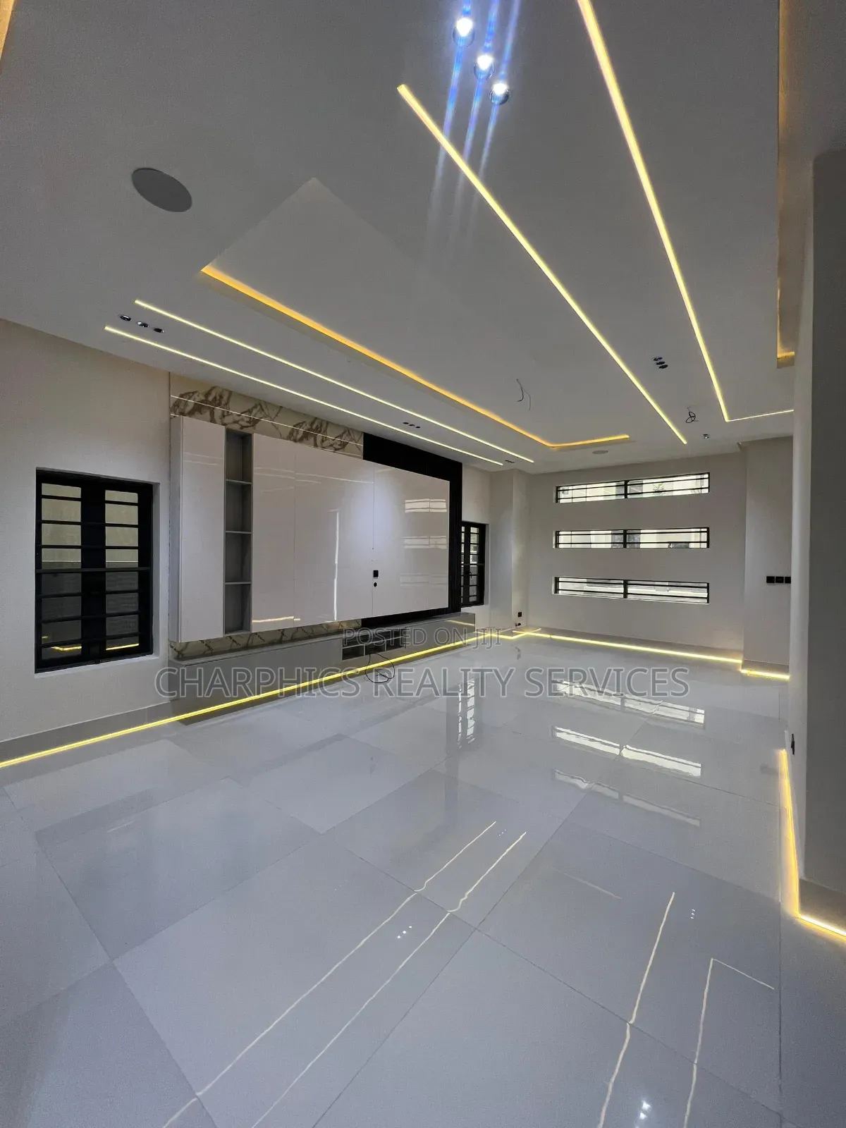 5bdrm Duplex in Ajah for sale in Ajah