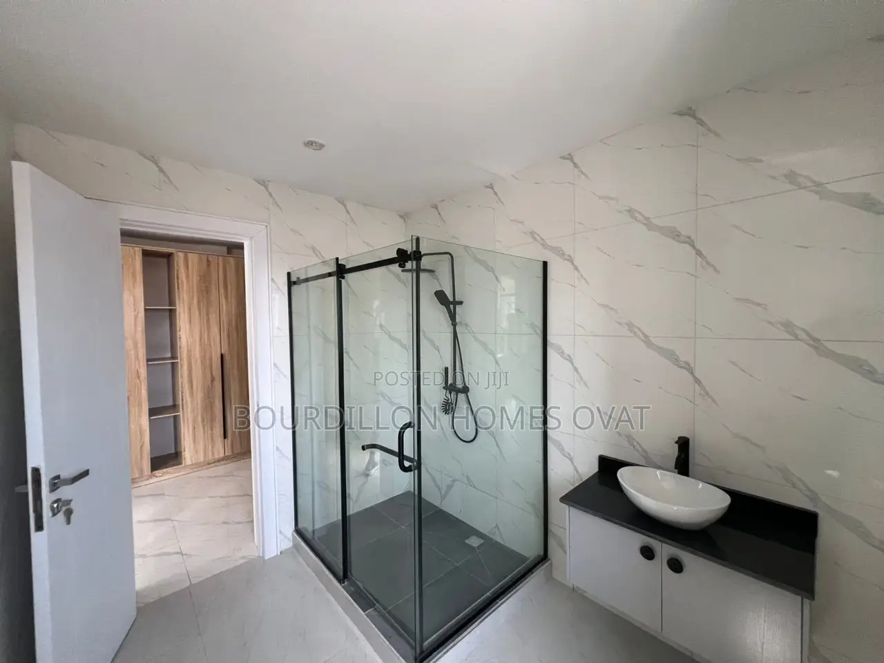 4bdrm Maisonette in Lekki Phase 1 for sale in Lekki Phase 1